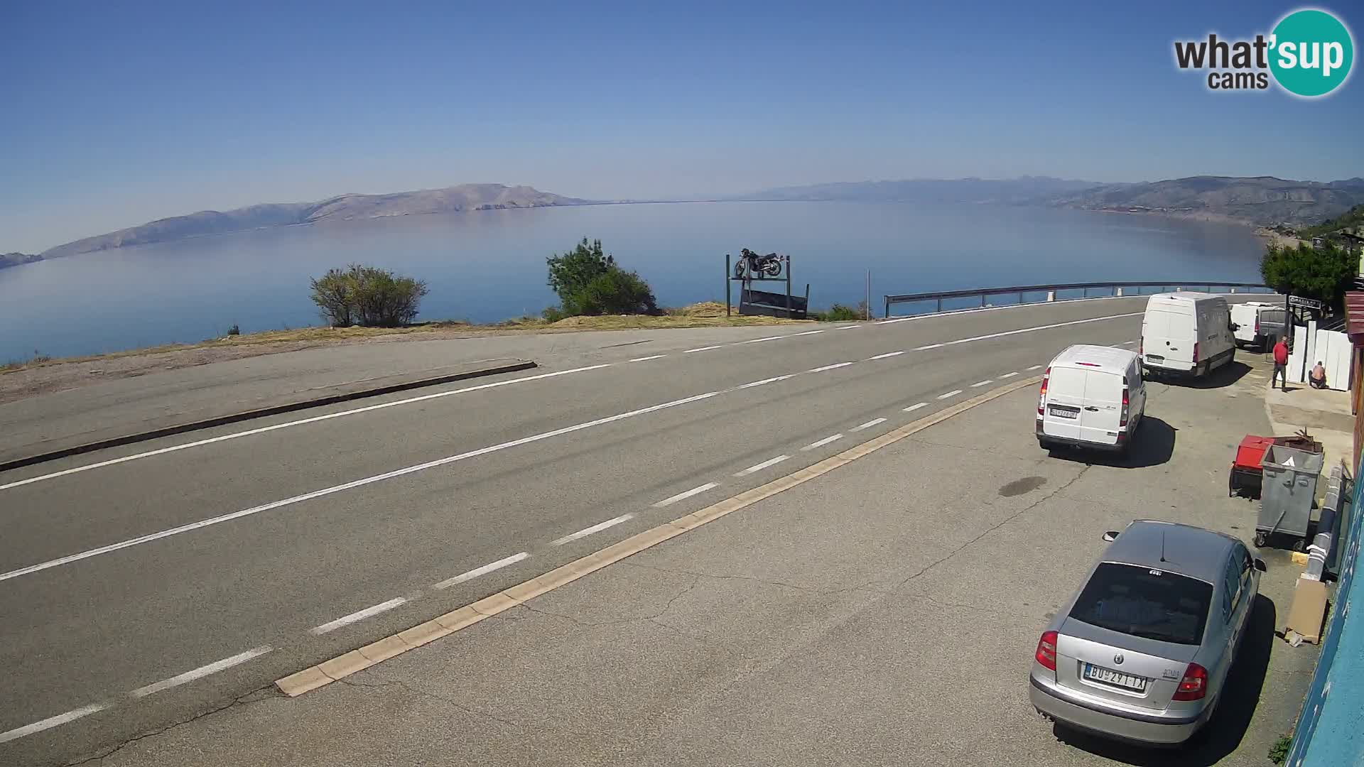 Kamera Jadranska Magistrala D8 pri SENJu – pogled na otok KRK