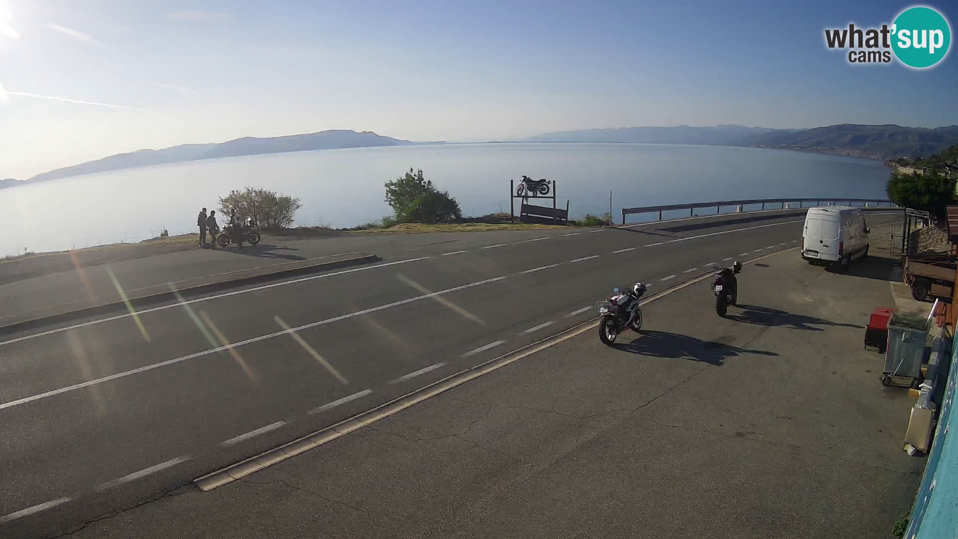 Webcam autopista adriática D8 cerca de SENJ – vista de la isla de KRK