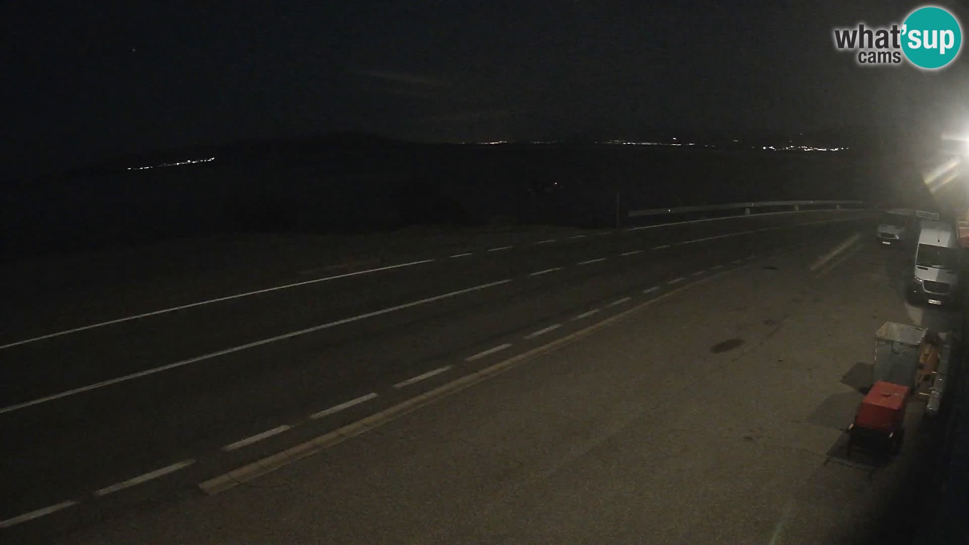 Kamera Jadranska Magistrala D8 pri SENJu – pogled na otok KRK