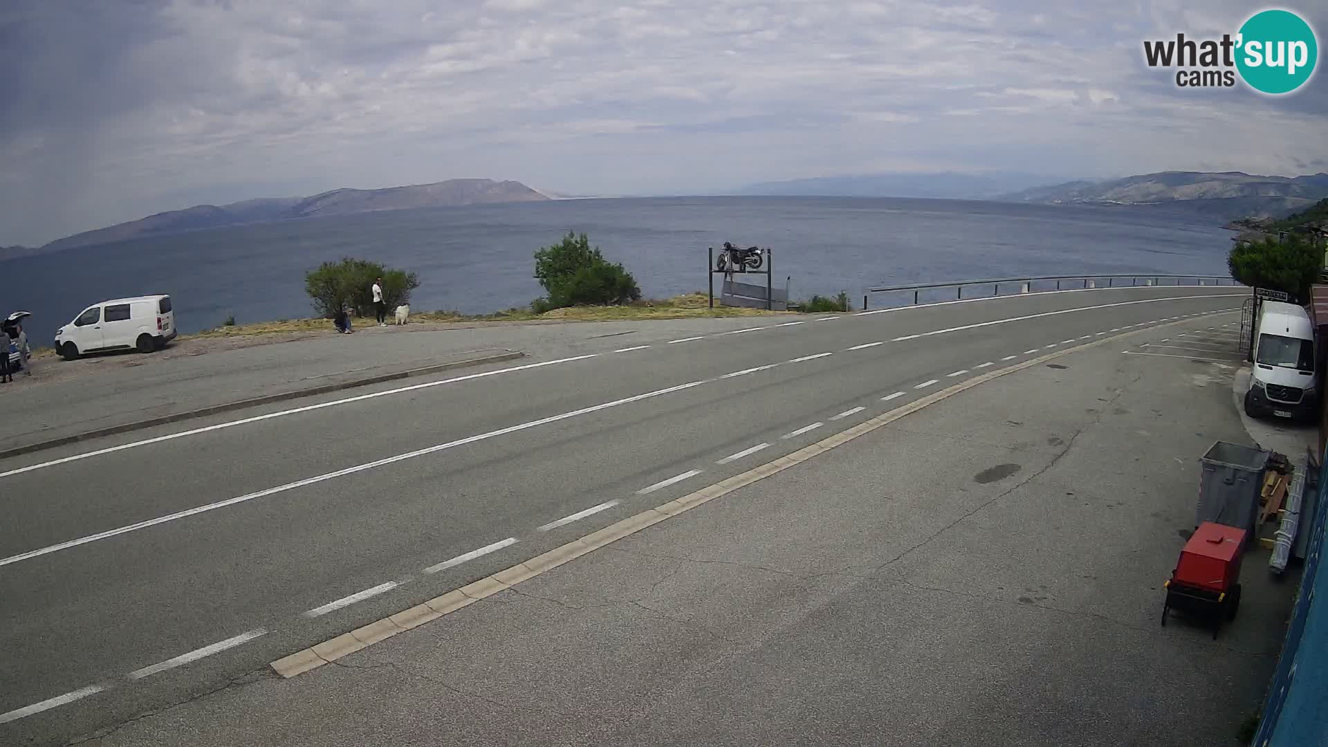 Kamera Jadranska Magistrala D8 pri SENJu – pogled na otok KRK