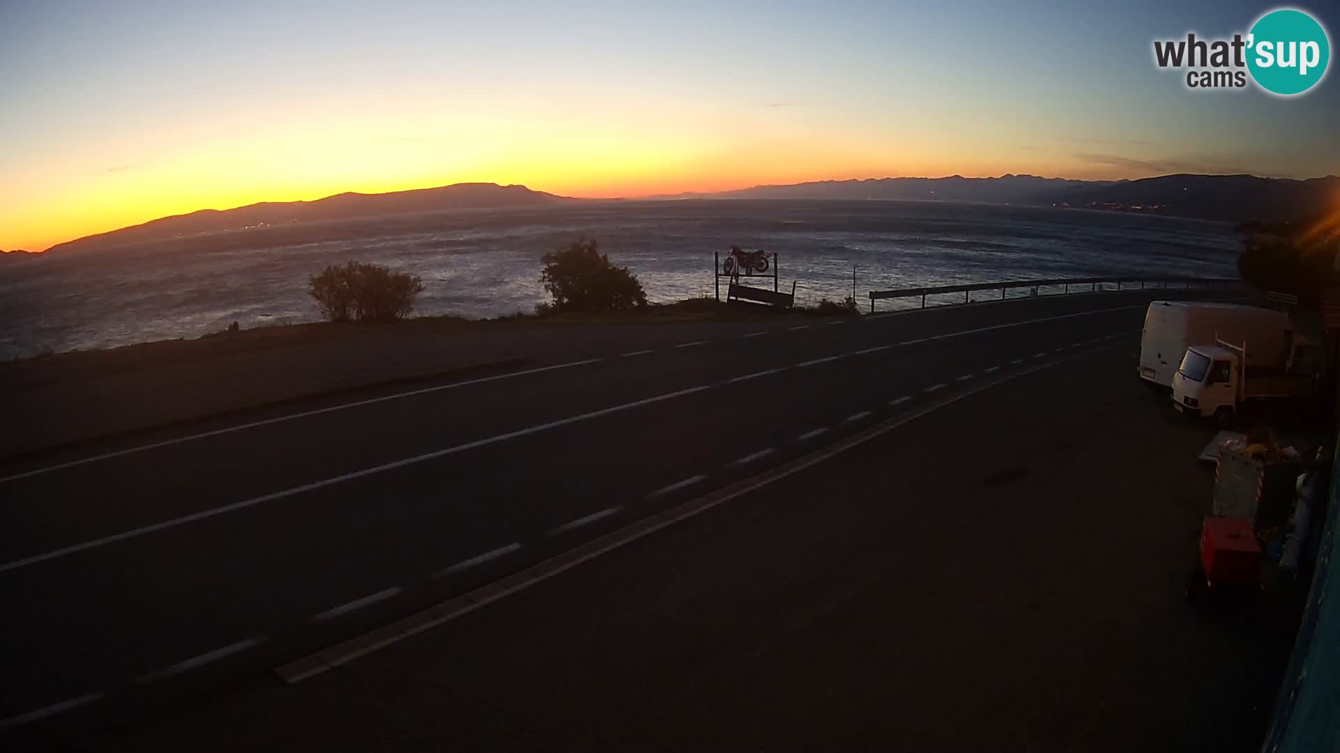 Webcam autopista adriática D8 cerca de SENJ – vista de la isla de KRK