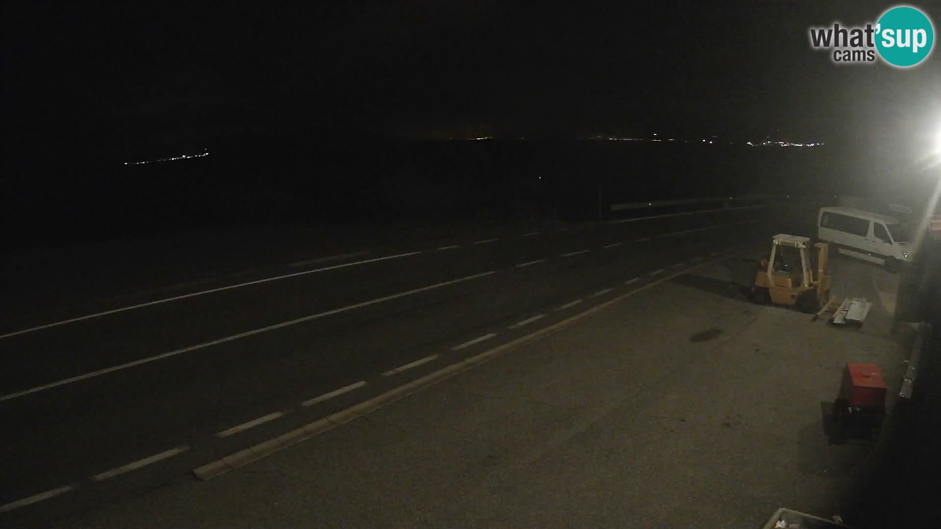 Webcam autopista adriática D8 cerca de SENJ – vista de la isla de KRK