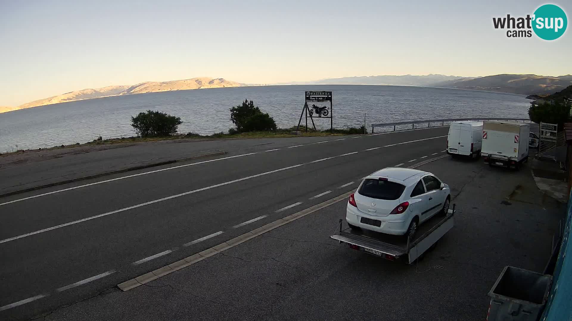 Webcam autopista adriática D8 cerca de SENJ – vista de la isla de KRK