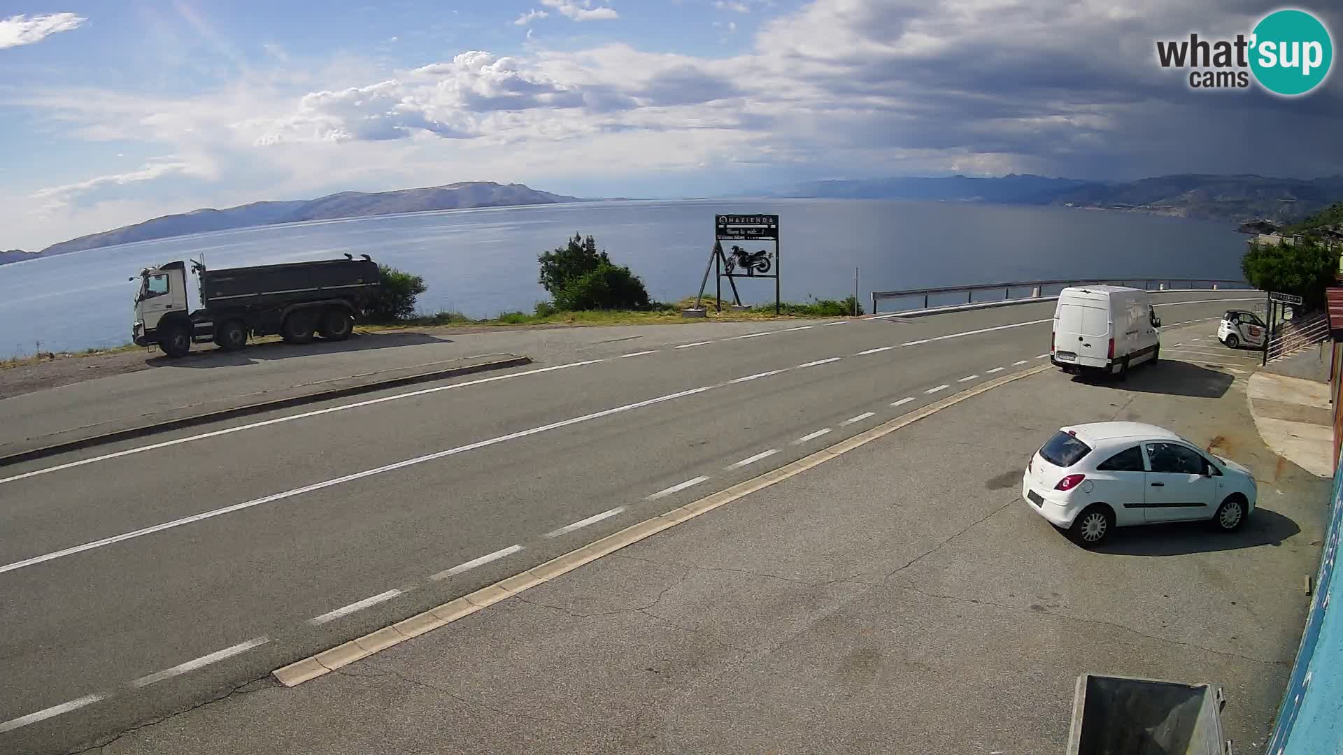 Webcam Adria-Autobahn D8 bei SENJ – Blick auf die Insel KRK