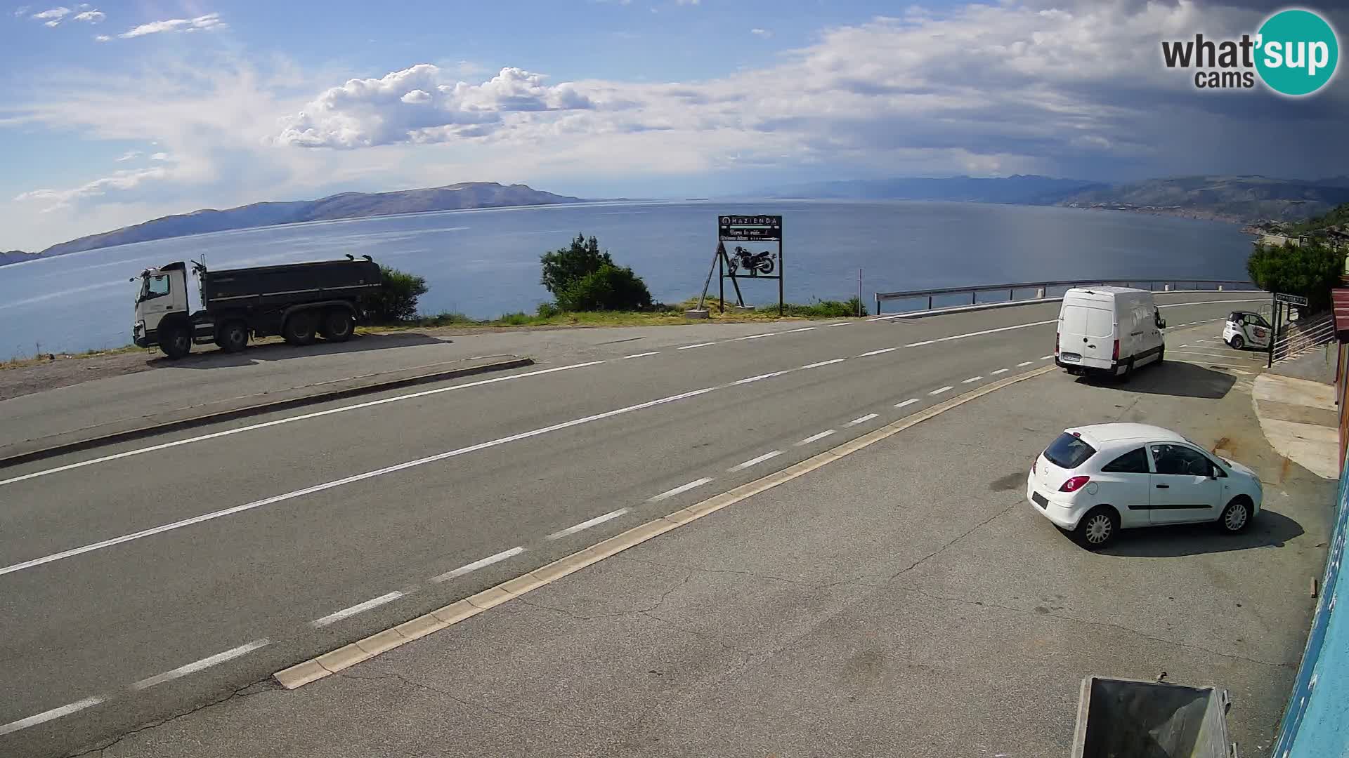 Webcam autopista adriática D8 cerca de SENJ – vista de la isla de KRK