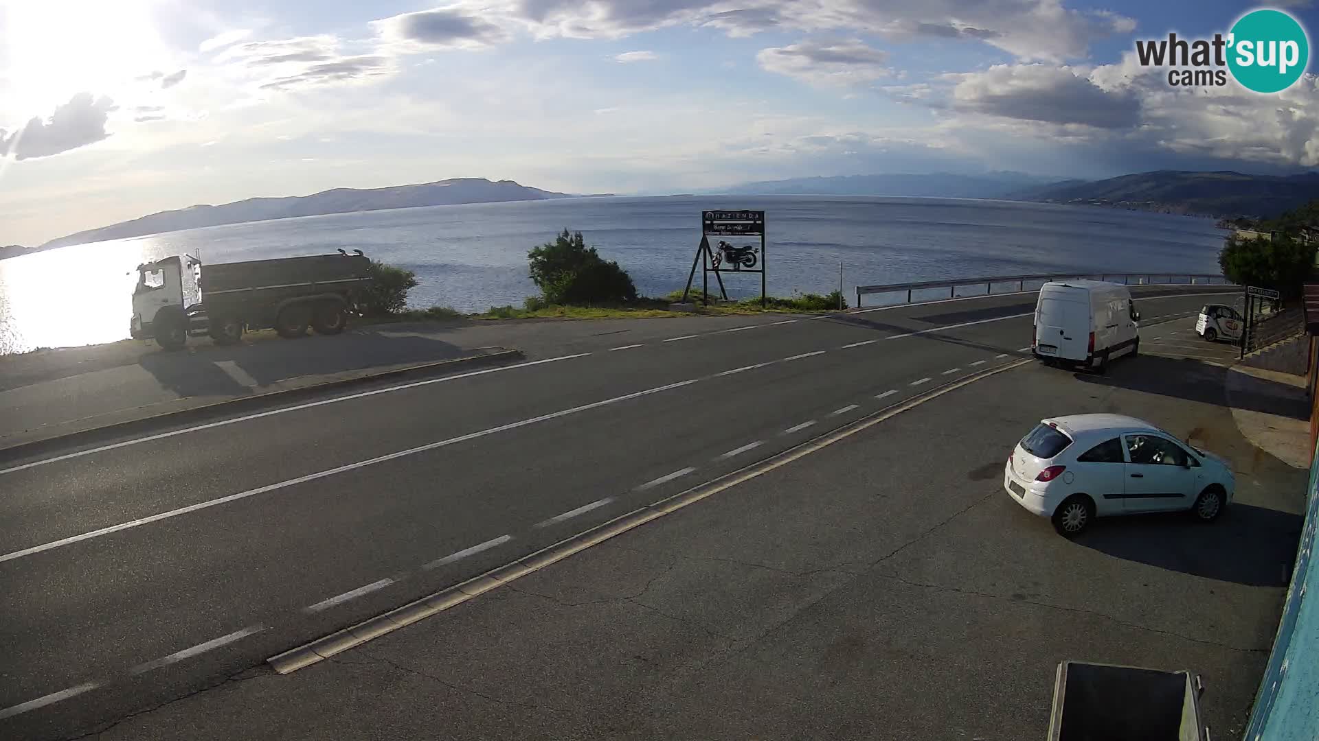 Webcam Adria-Autobahn D8 bei SENJ – Blick auf die Insel KRK