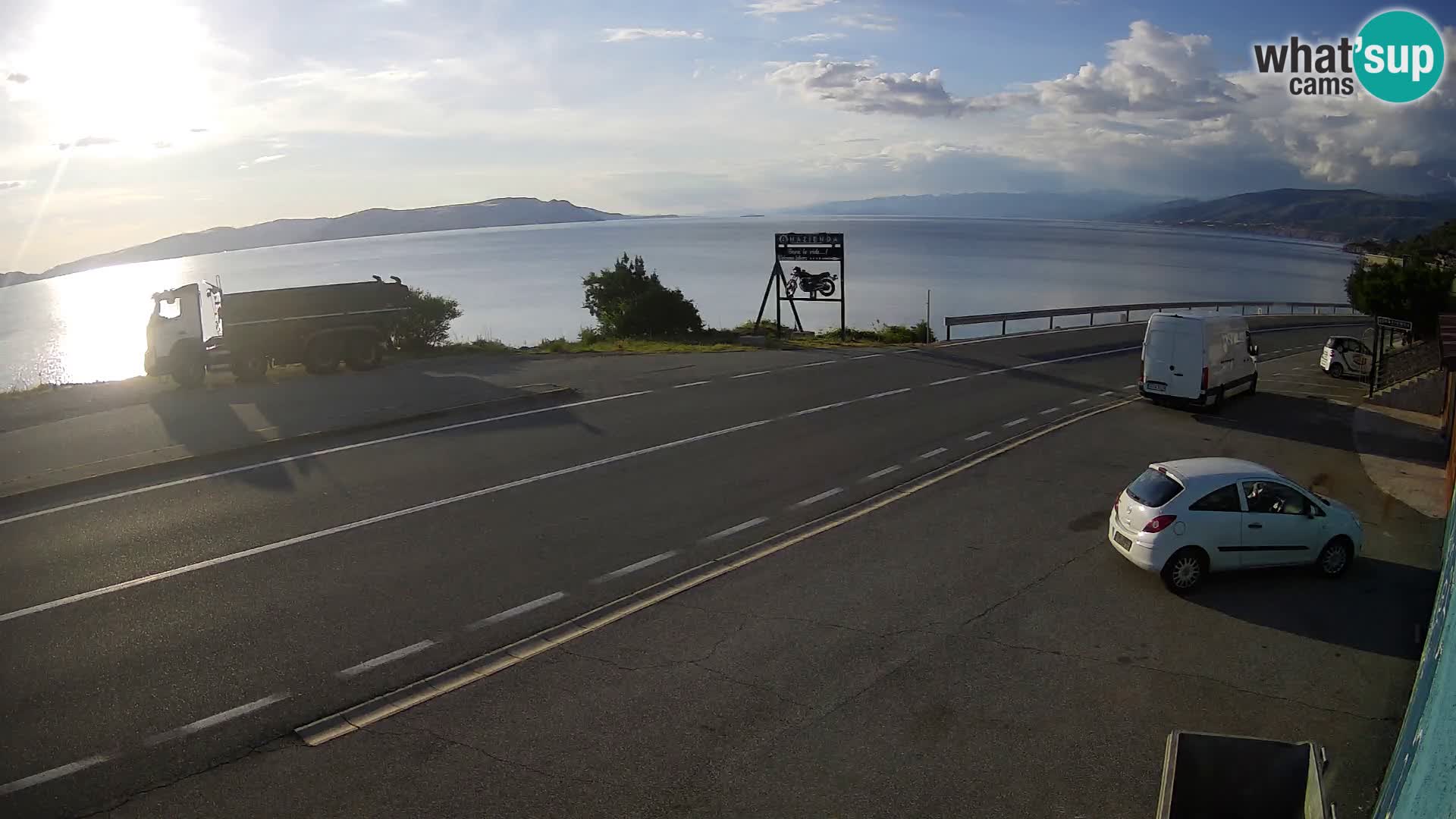 Webcam Adria-Autobahn D8 bei SENJ – Blick auf die Insel KRK
