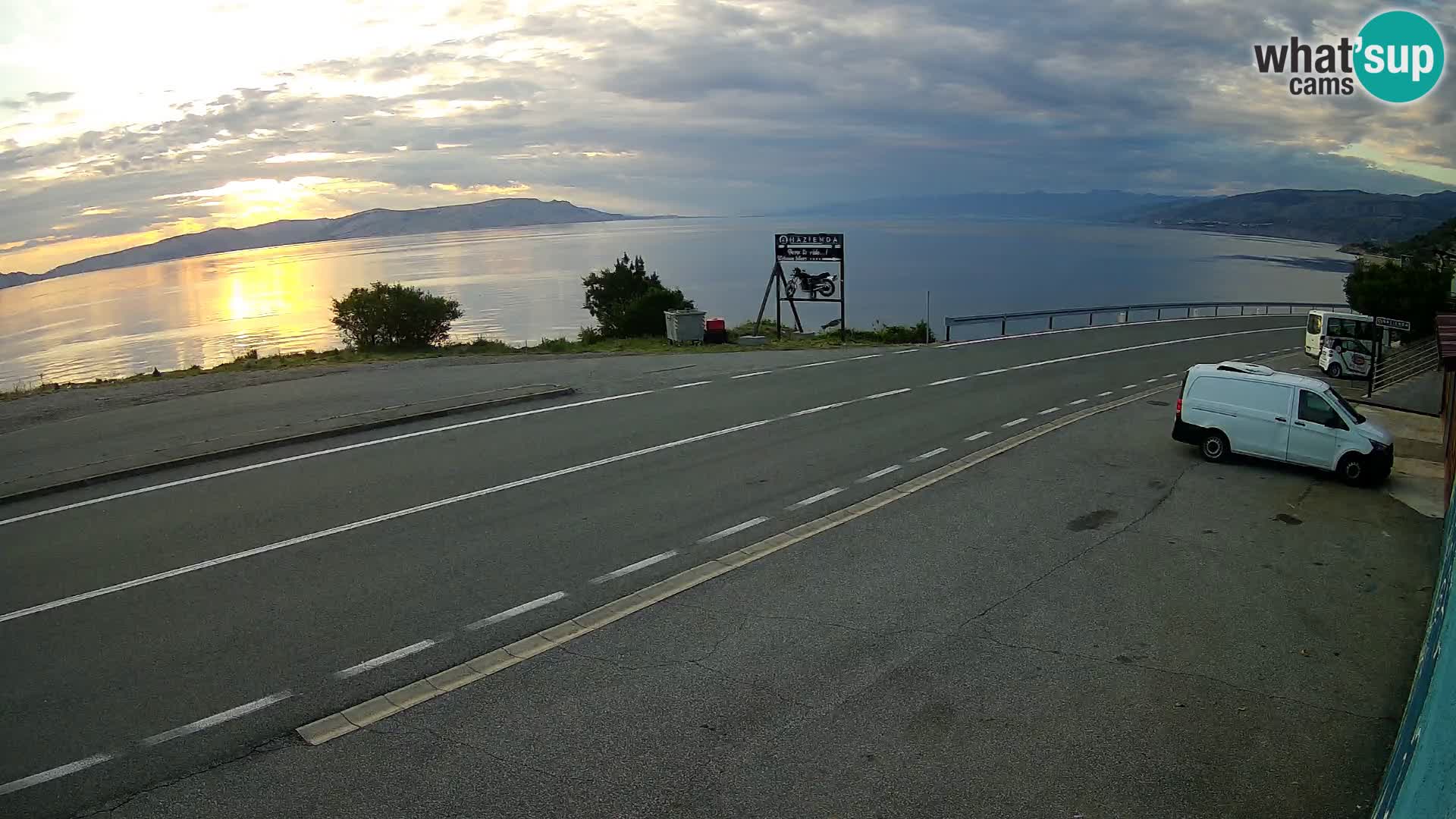 Web kamera Jadranska Magistrala kod SENJa – pogled na KRK
