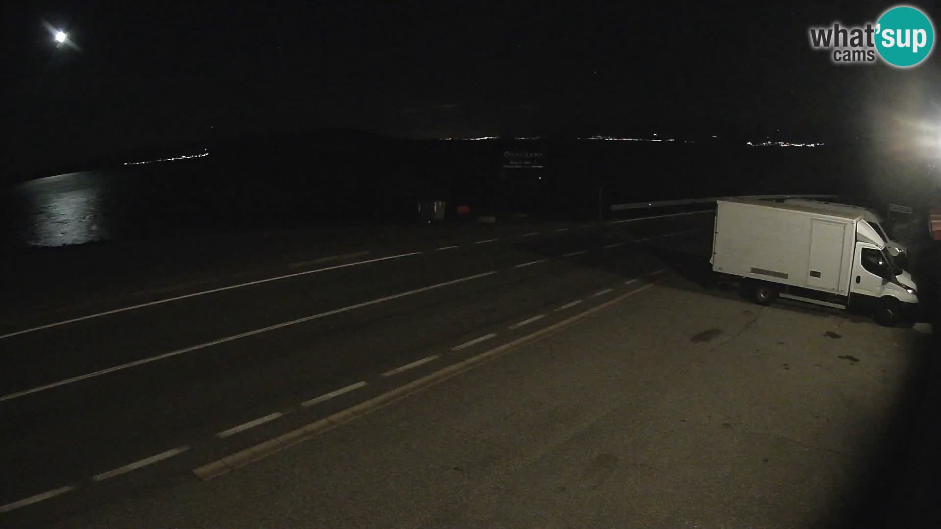 Webcam autopista adriática D8 cerca de SENJ – vista de la isla de KRK