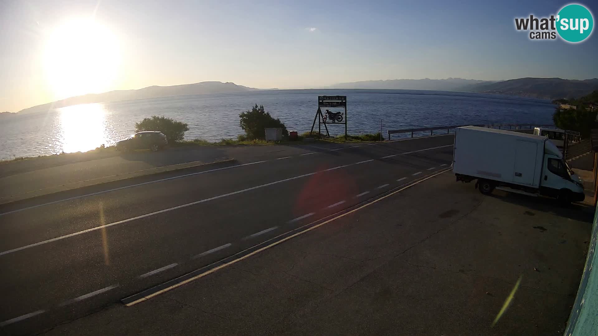 Webcam autopista adriática D8 cerca de SENJ – vista de la isla de KRK