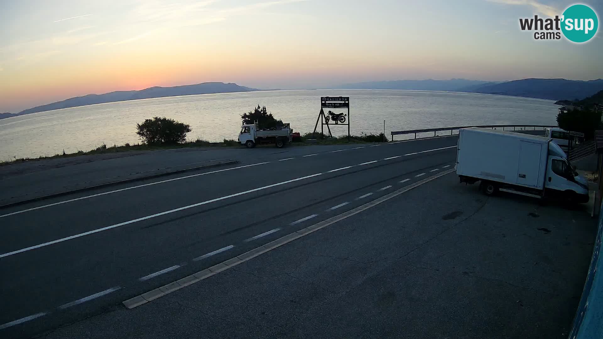 Webcam autoroute Adriatique D8 près de SENJ – vue sur l’île de KRK