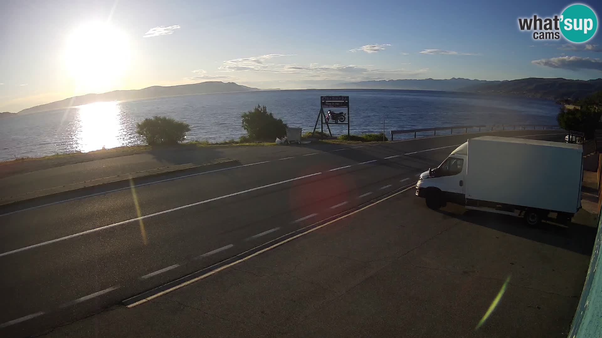 Webcam Adria-Autobahn D8 bei SENJ – Blick auf die Insel KRK