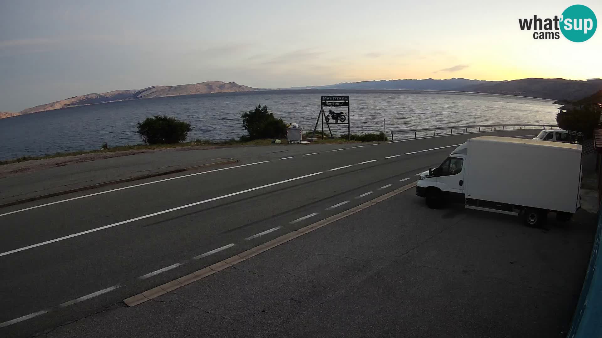 Webcam autopista adriática D8 cerca de SENJ – vista de la isla de KRK
