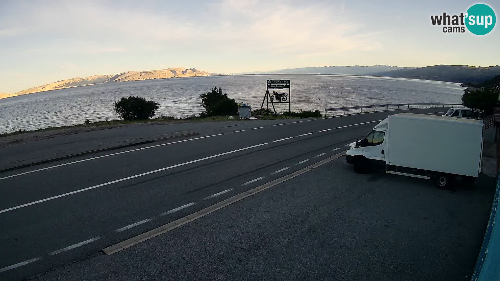 Webcam autopista adriática D8 cerca de SENJ – vista de la isla de KRK