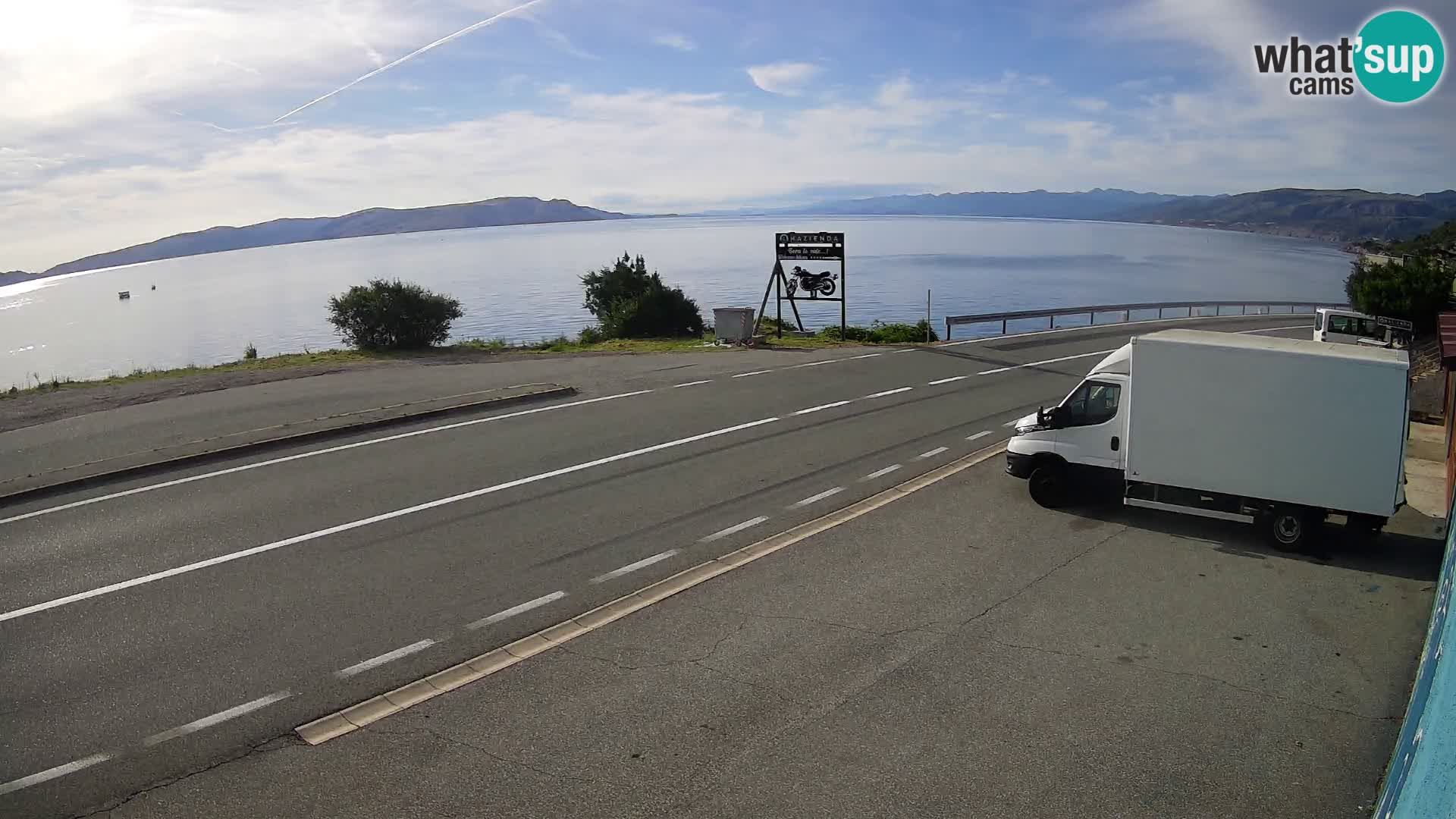 Webcam autopista adriática D8 cerca de SENJ – vista de la isla de KRK