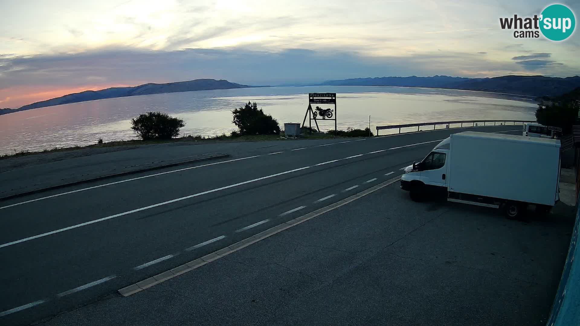 Webcam autopista adriática D8 cerca de SENJ – vista de la isla de KRK