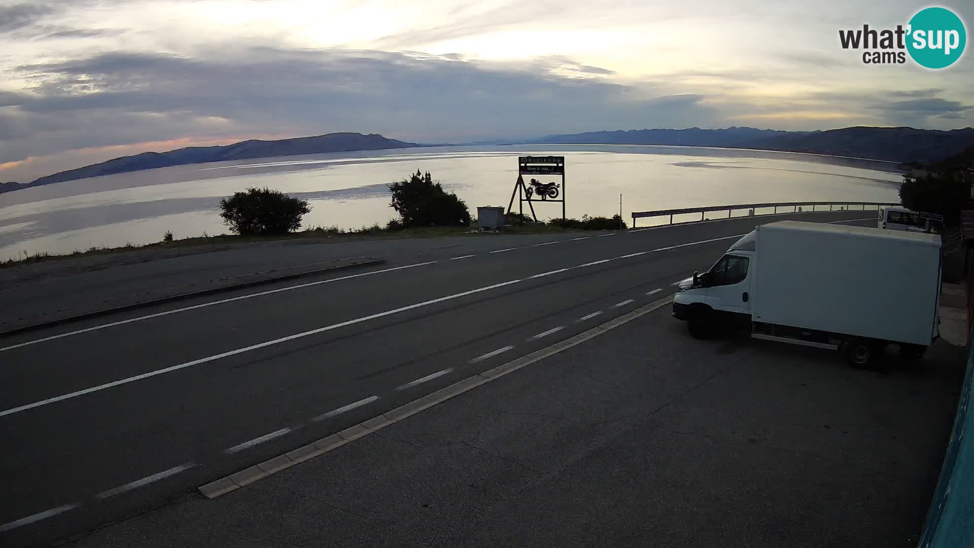 Webcam Adria-Autobahn D8 bei SENJ – Blick auf die Insel KRK
