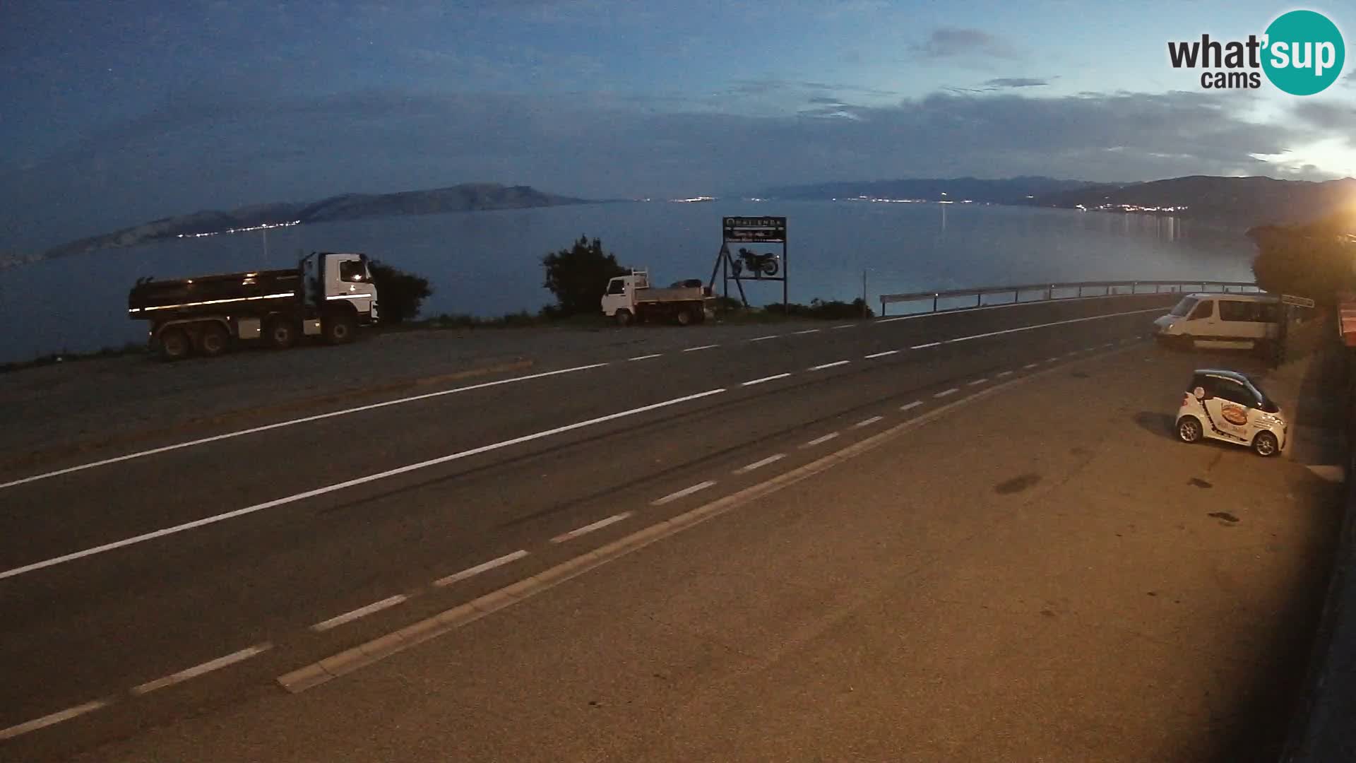 Webcam autopista adriática D8 cerca de SENJ – vista de la isla de KRK