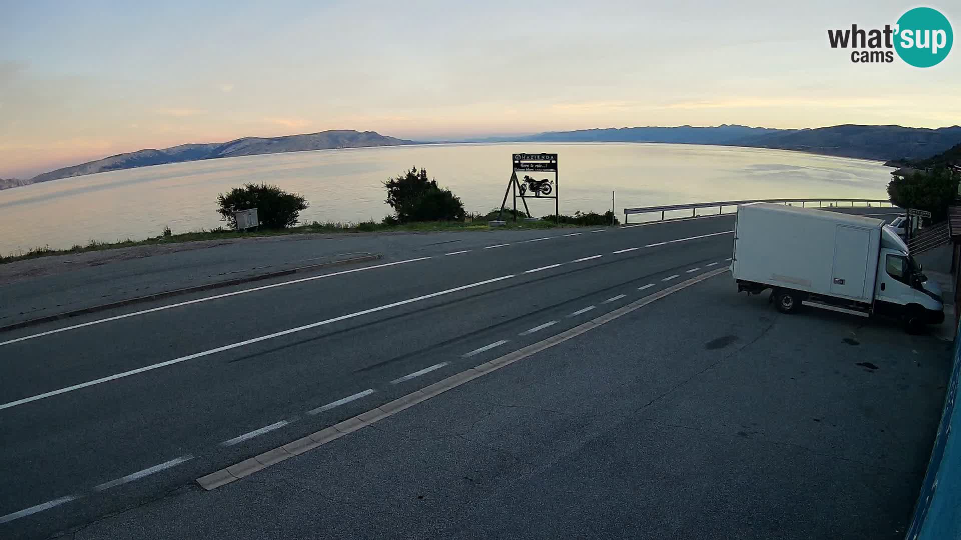 Webcam autopista adriática D8 cerca de SENJ – vista de la isla de KRK