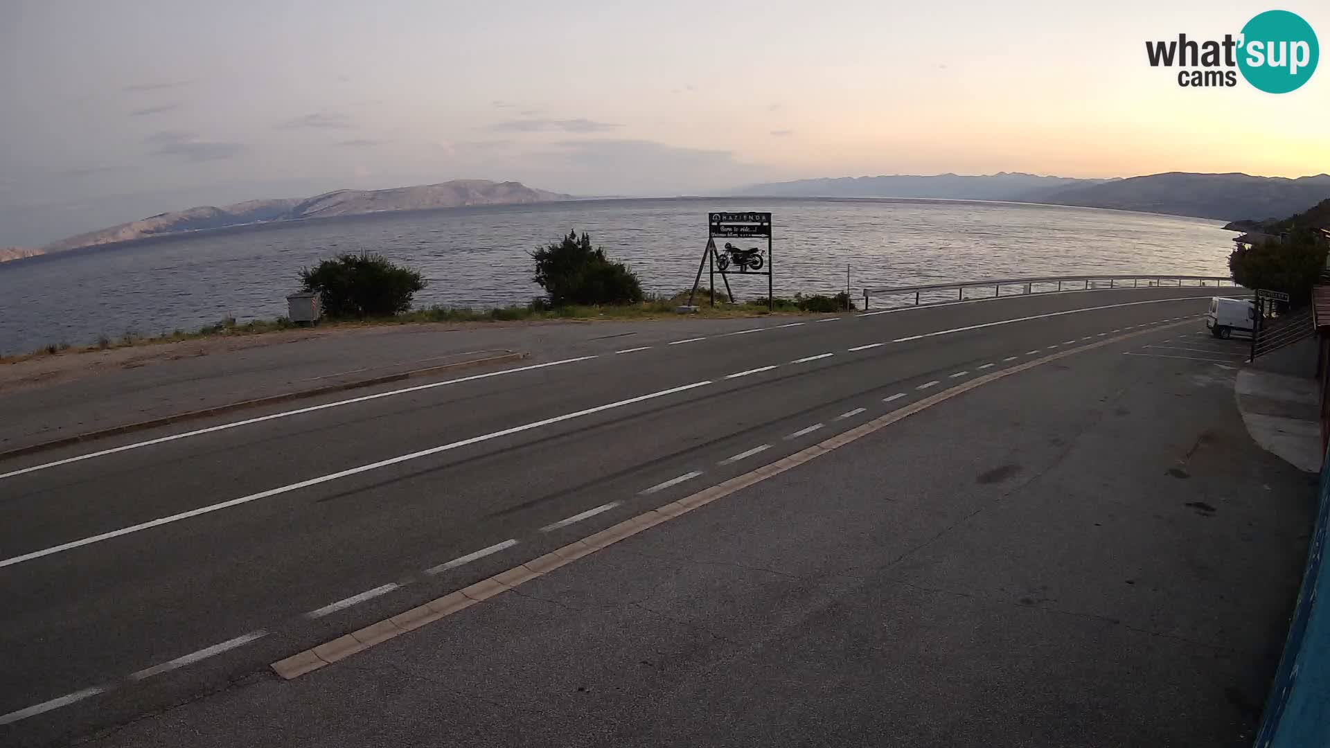 Webcam autopista adriática D8 cerca de SENJ – vista de la isla de KRK