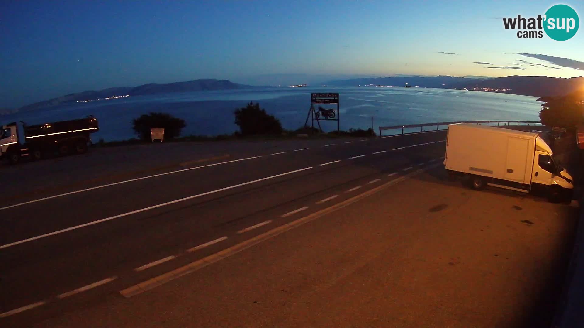 Webcam autoroute Adriatique D8 près de SENJ – vue sur l’île de KRK