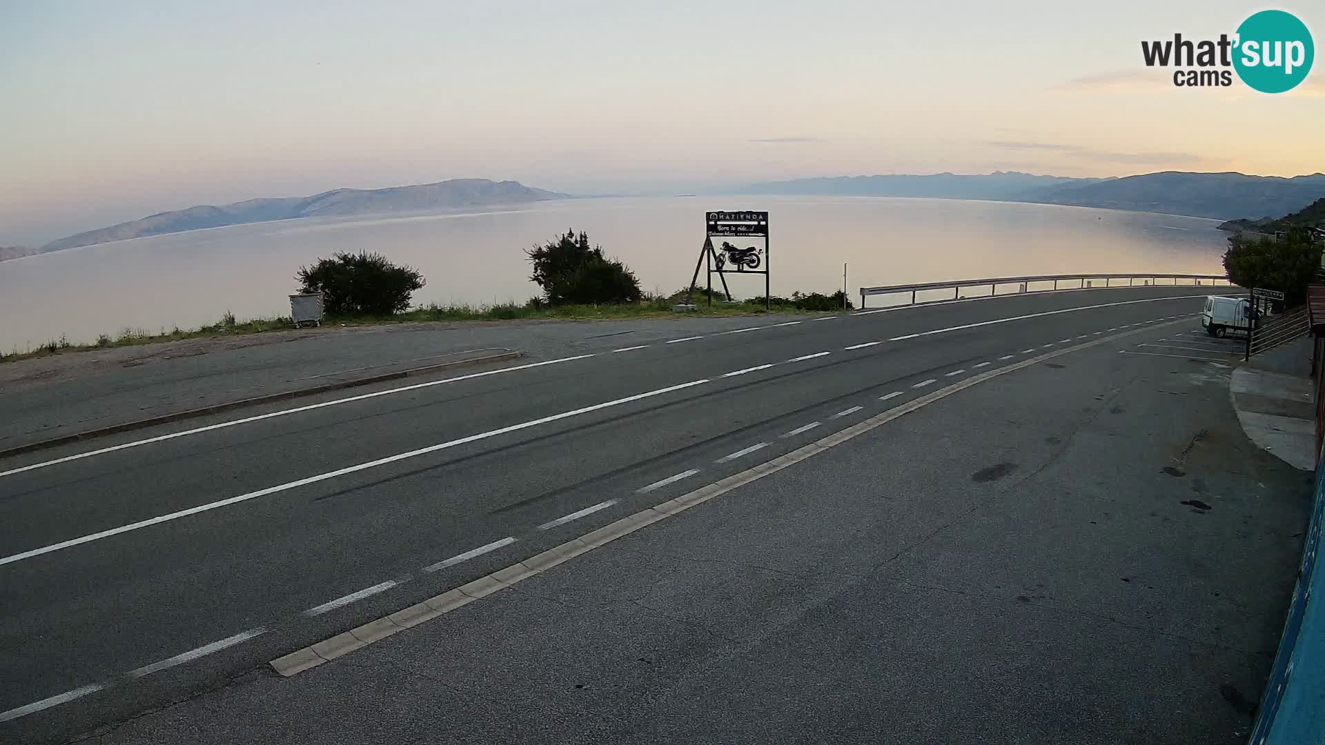 Webcam autoroute Adriatique D8 près de SENJ – vue sur l’île de KRK