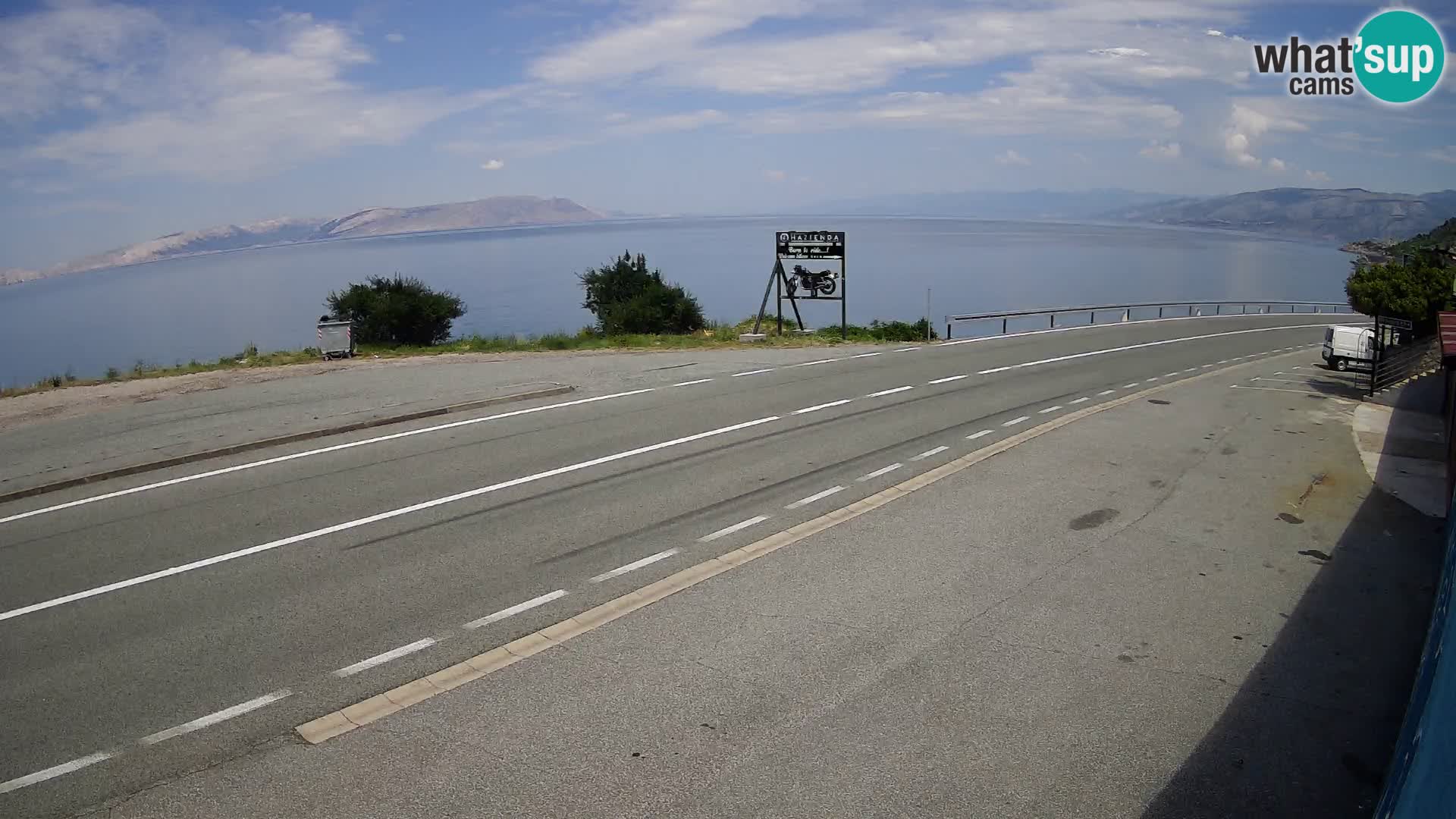 Kamera Jadranska Magistrala D8 pri SENJu – pogled na otok KRK