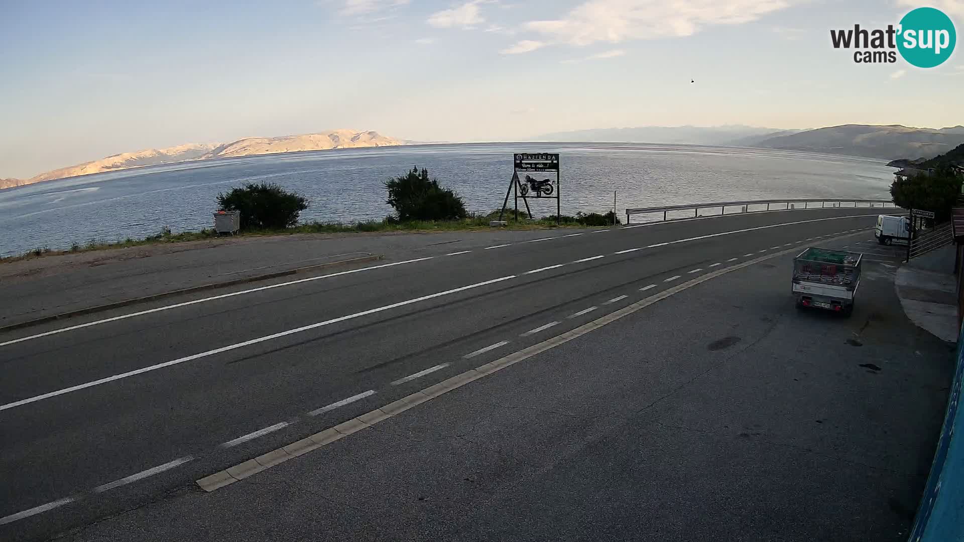 Webcam autopista adriática D8 cerca de SENJ – vista de la isla de KRK