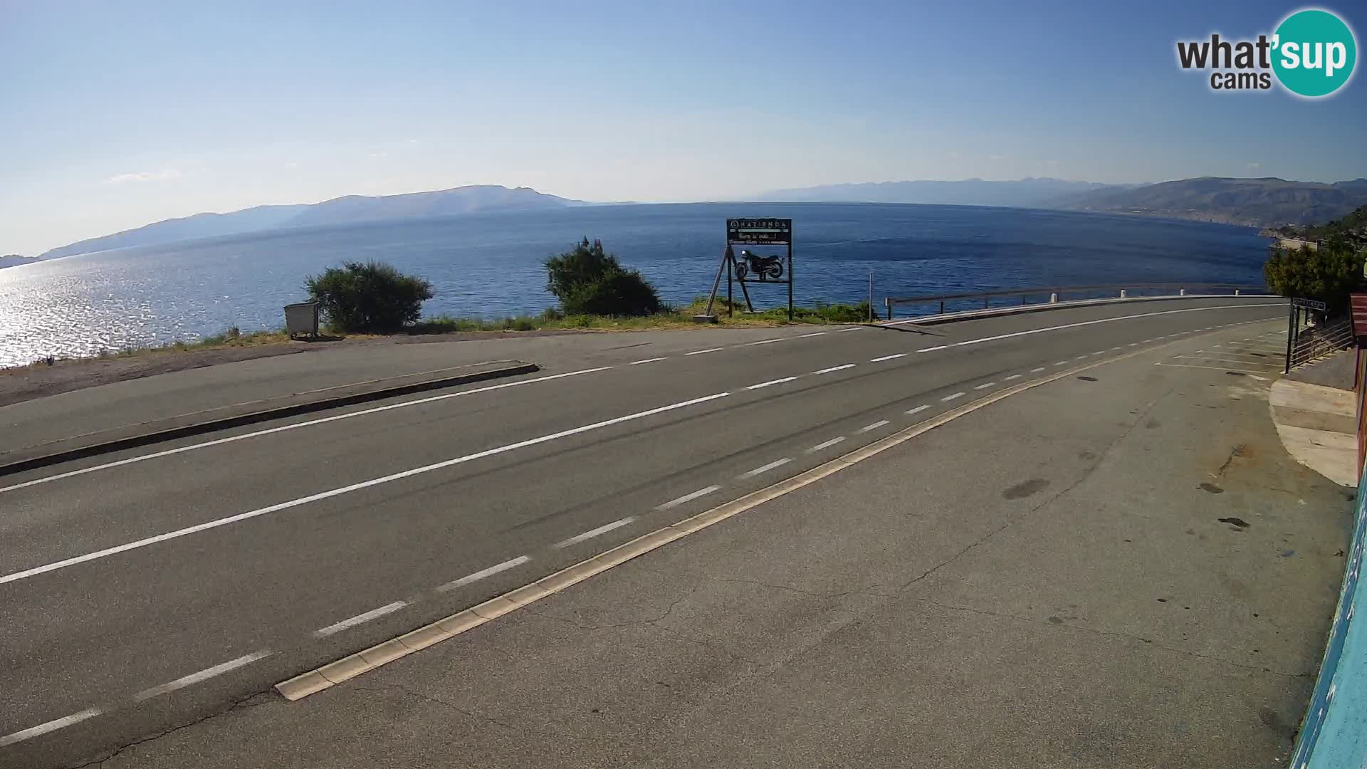 Webcam autopista adriática D8 cerca de SENJ – vista de la isla de KRK