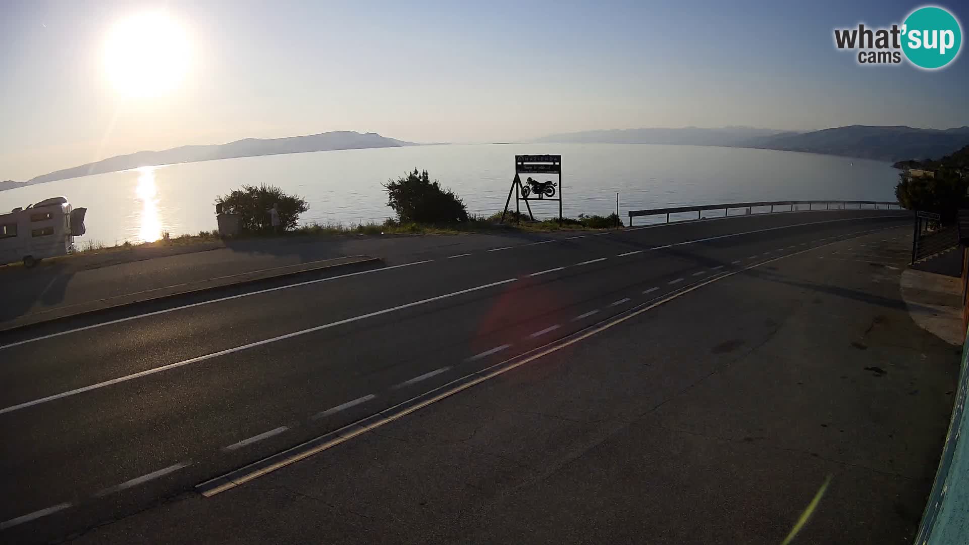 Webcam autoroute Adriatique D8 près de SENJ – vue sur l’île de KRK