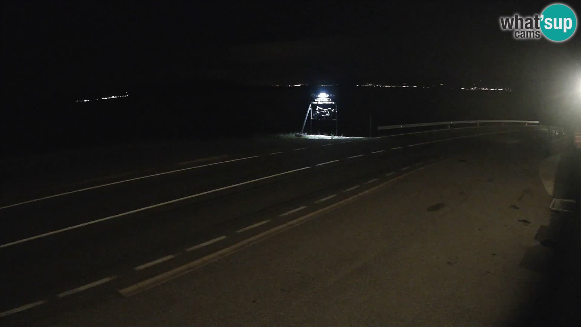 Kamera Jadranska Magistrala D8 pri SENJu – pogled na otok KRK
