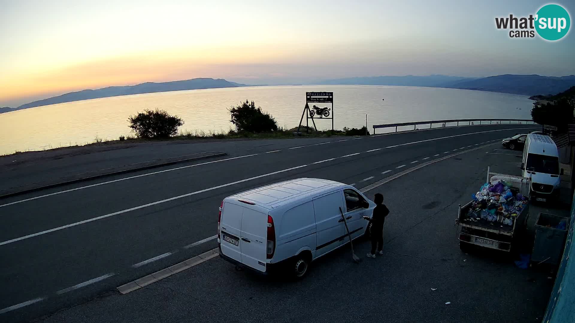 Webcam Adria-Autobahn D8 bei SENJ – Blick auf die Insel KRK