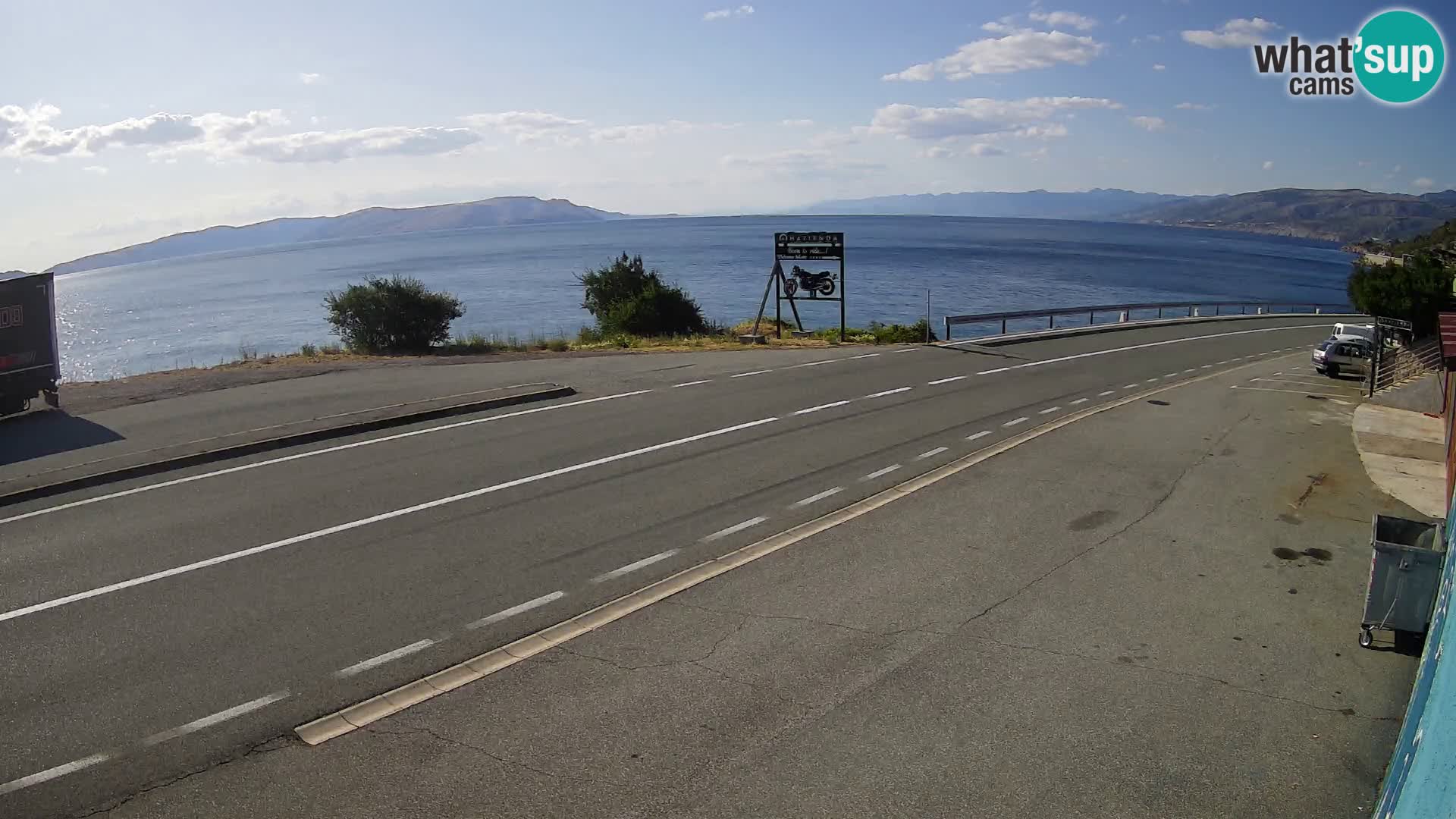 Webcam autopista adriática D8 cerca de SENJ – vista de la isla de KRK