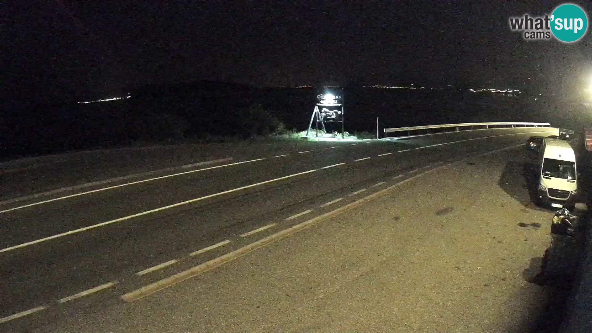Kamera Jadranska Magistrala D8 pri SENJu – pogled na otok KRK