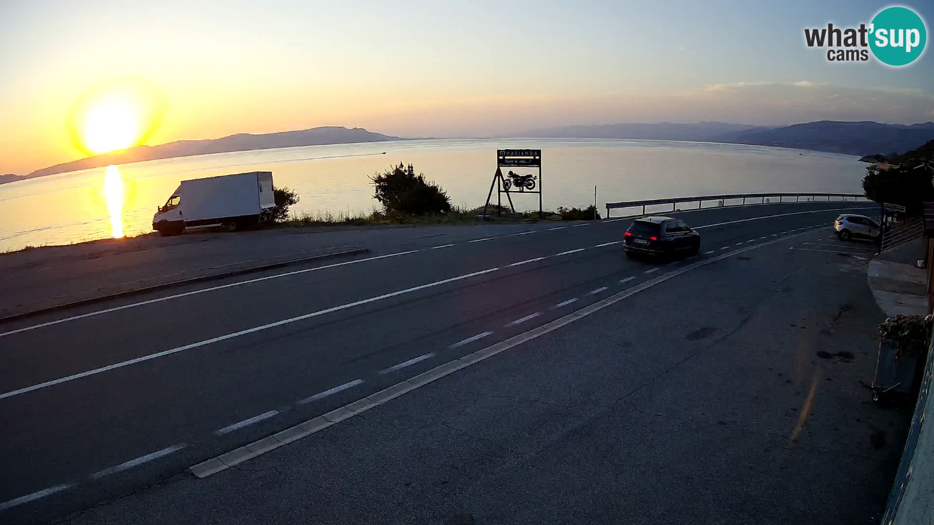 Webcam autopista adriática D8 cerca de SENJ – vista de la isla de KRK