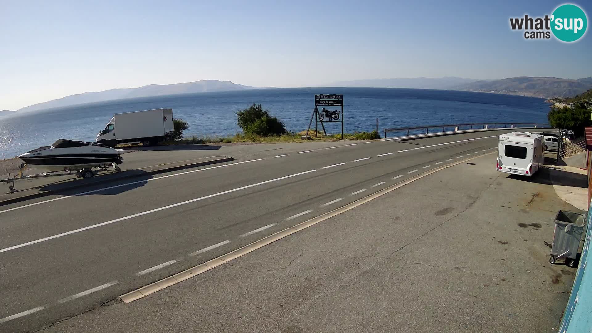 Webcam autopista adriática D8 cerca de SENJ – vista de la isla de KRK