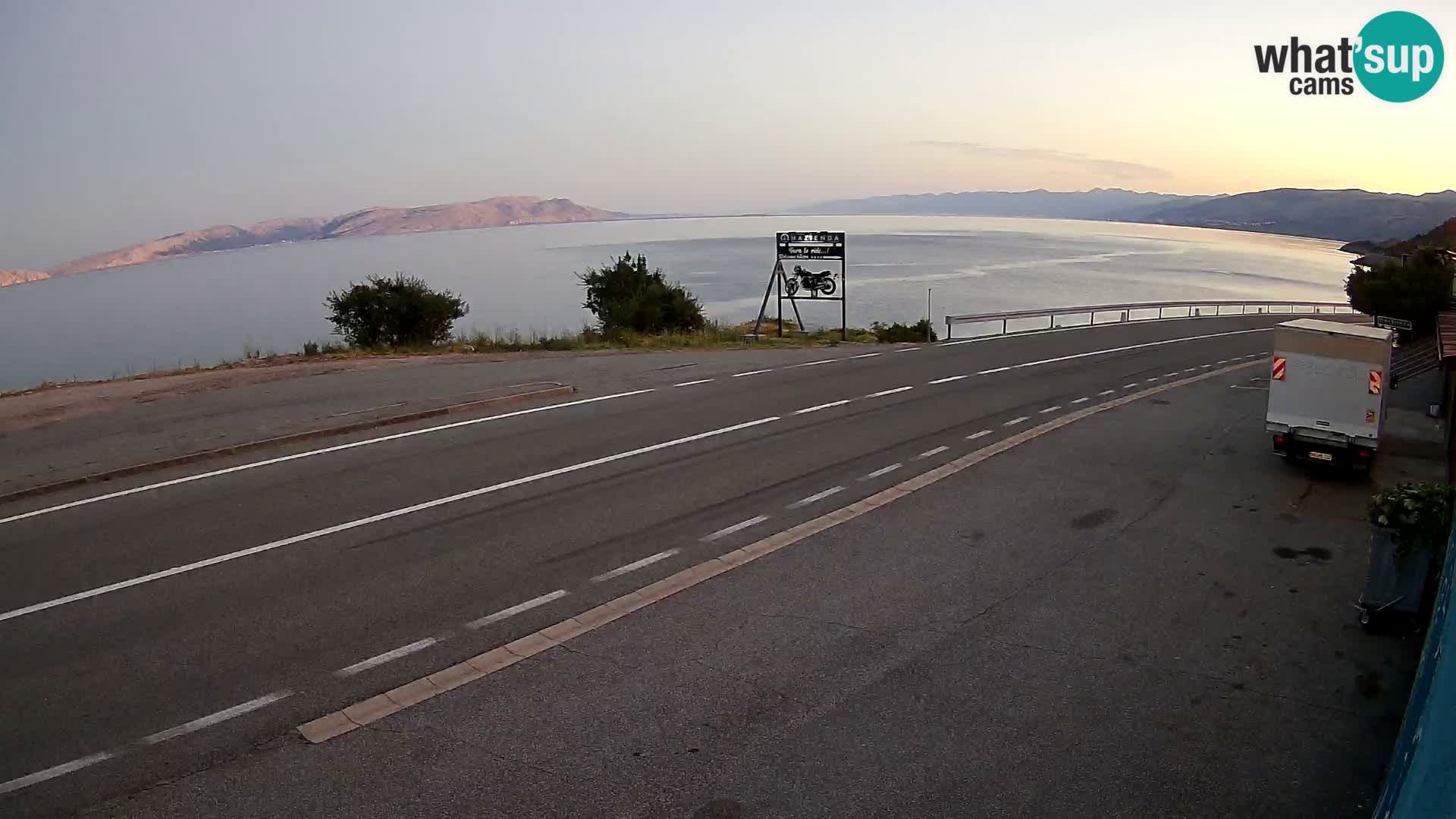 Webcam autopista adriática D8 cerca de SENJ – vista de la isla de KRK