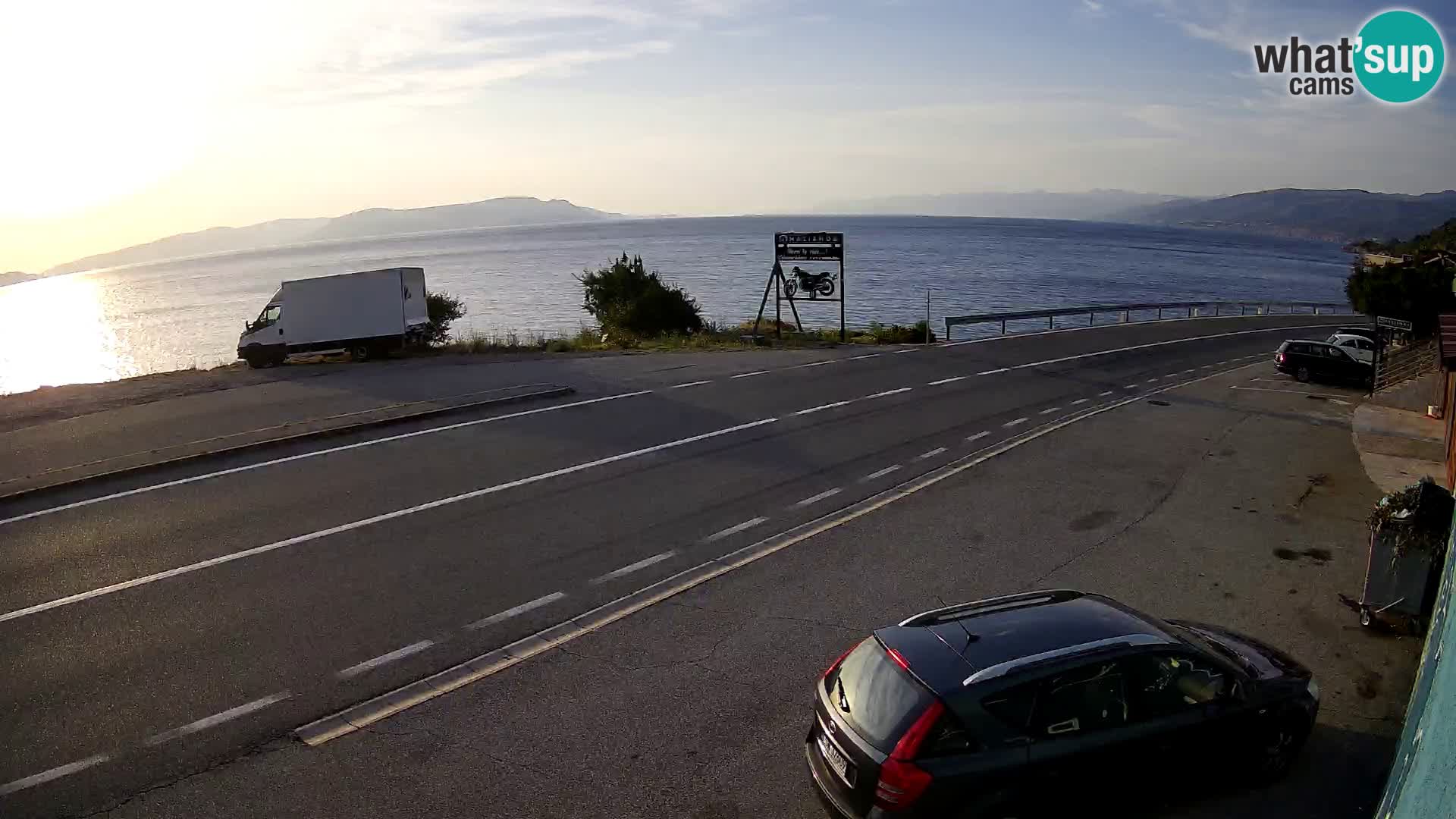 Webcam autopista adriática D8 cerca de SENJ – vista de la isla de KRK