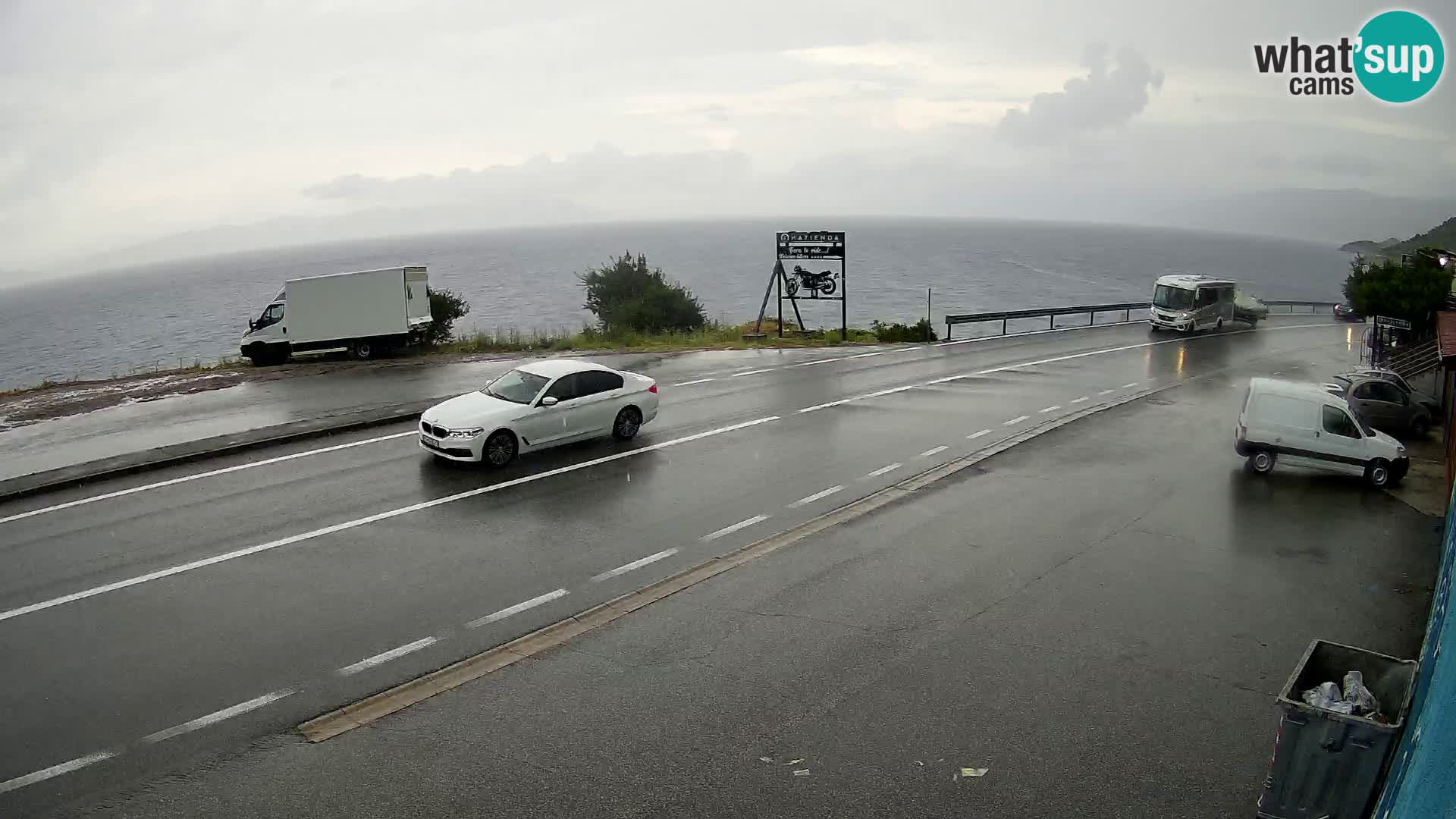 Webcam autopista adriática D8 cerca de SENJ – vista de la isla de KRK