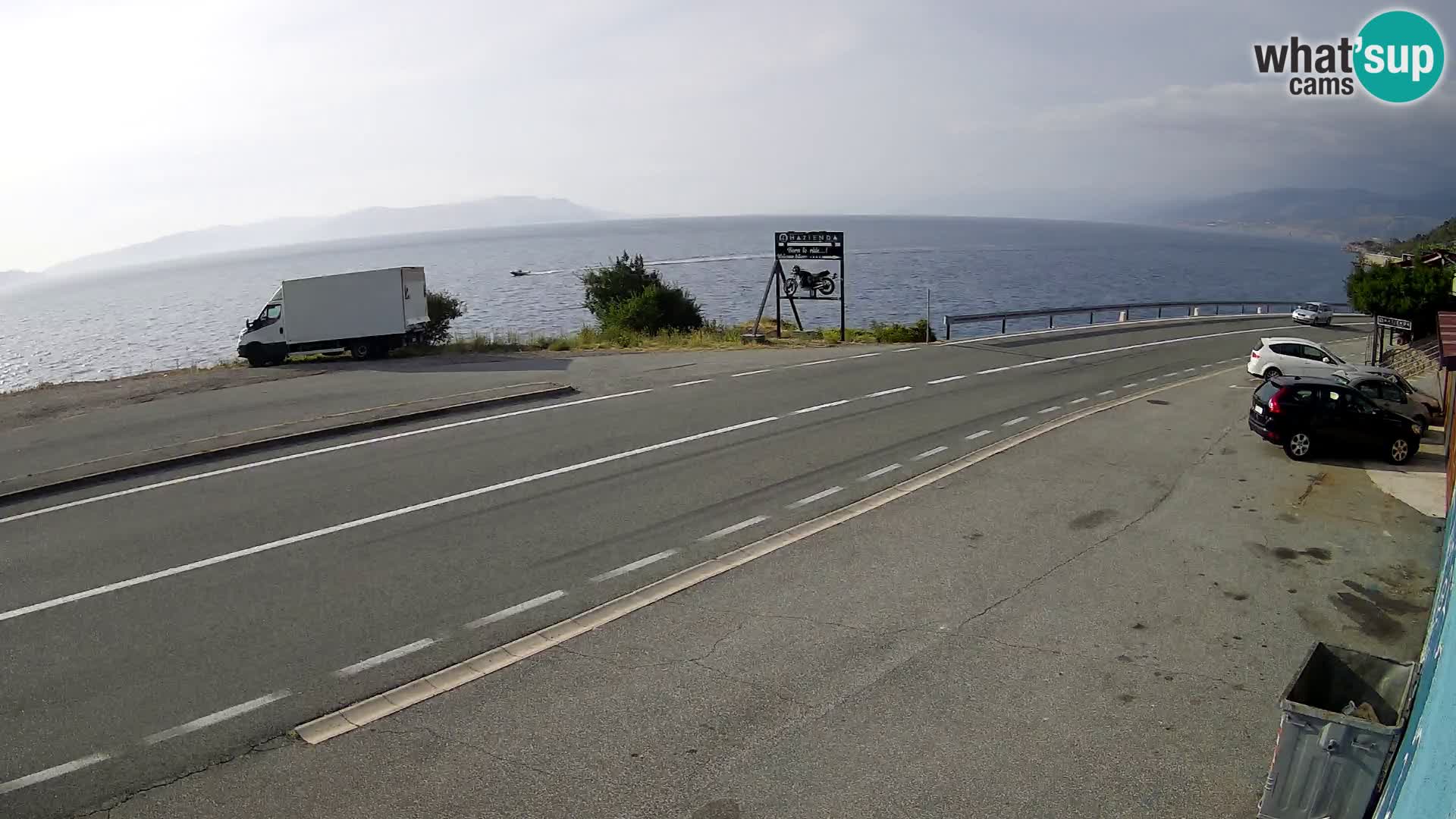 Webcam autopista adriática D8 cerca de SENJ – vista de la isla de KRK