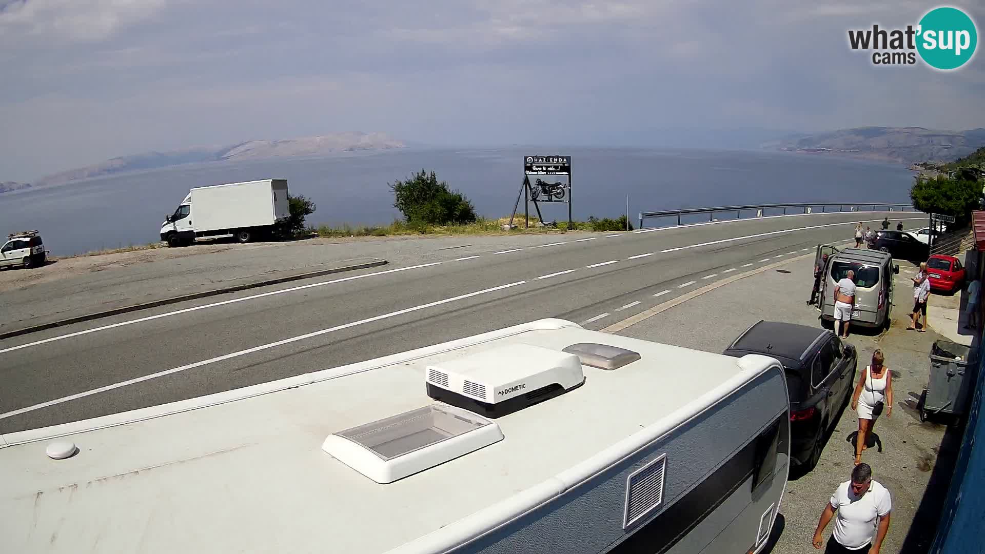Kamera Jadranska Magistrala D8 pri SENJu – pogled na otok KRK