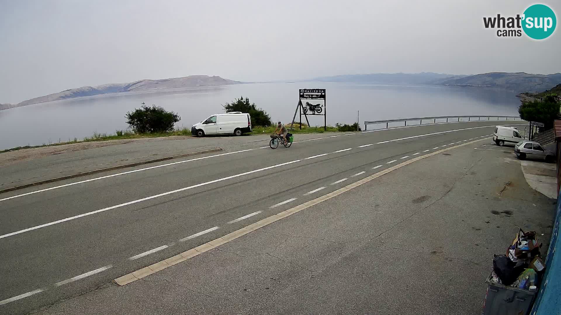 Kamera Jadranska Magistrala D8 pri SENJu – pogled na otok KRK
