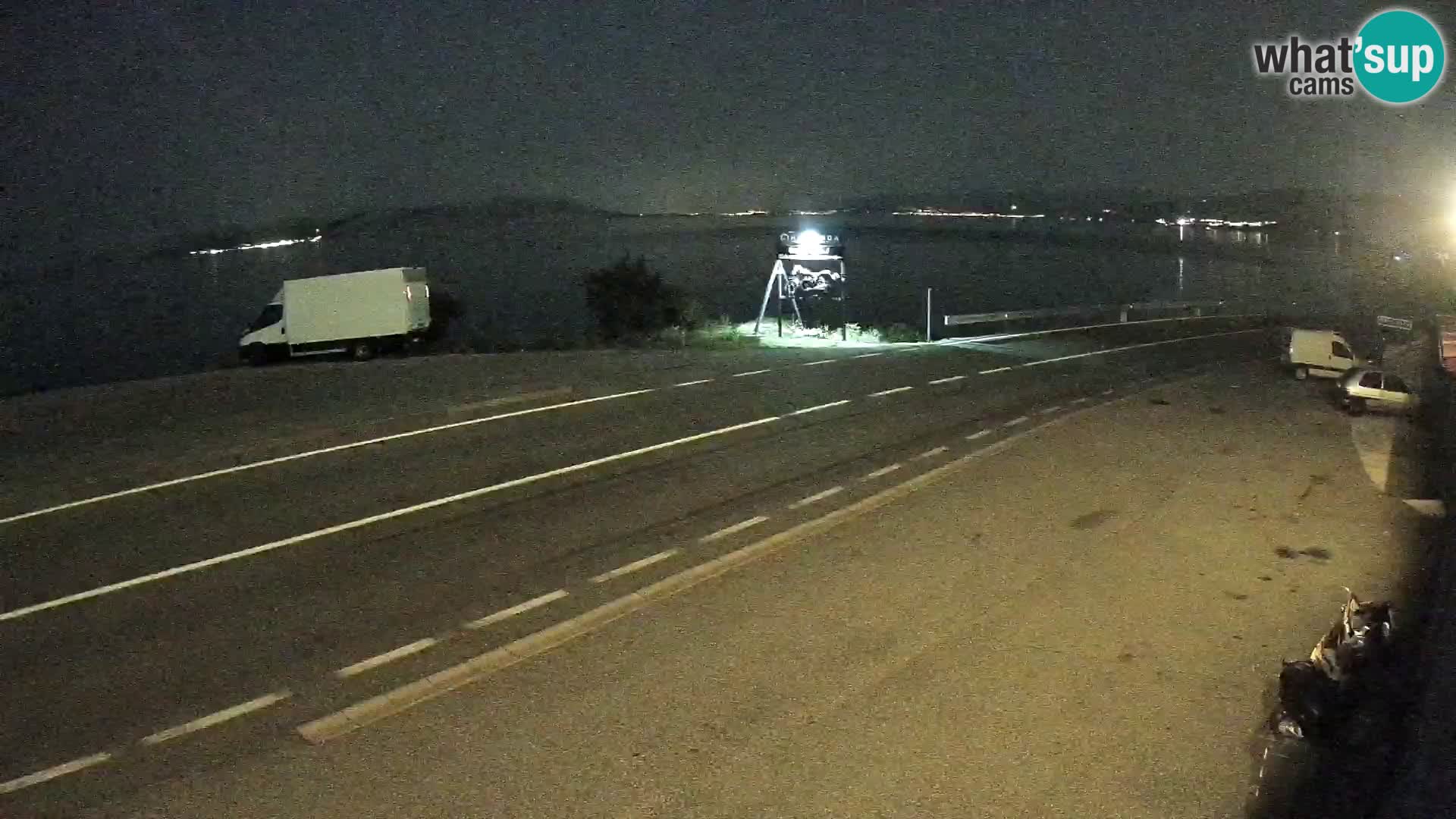 Kamera Jadranska Magistrala D8 pri SENJu – pogled na otok KRK
