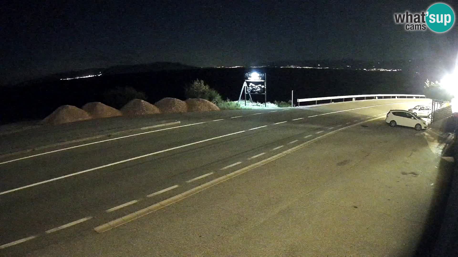 Kamera Jadranska Magistrala D8 pri SENJu – pogled na otok KRK