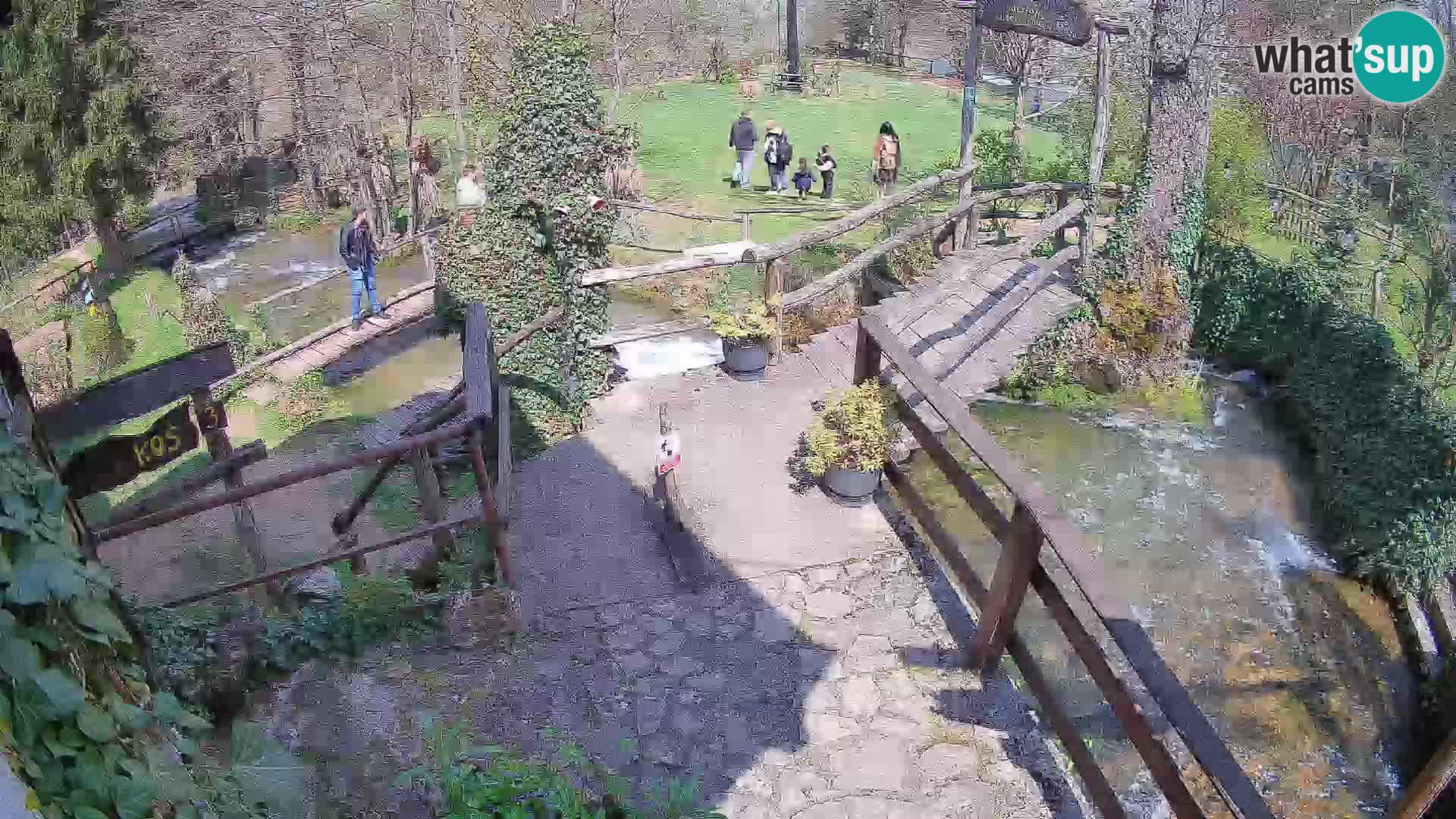 Lacs sur la rivière Slunjčica dans Rastoke