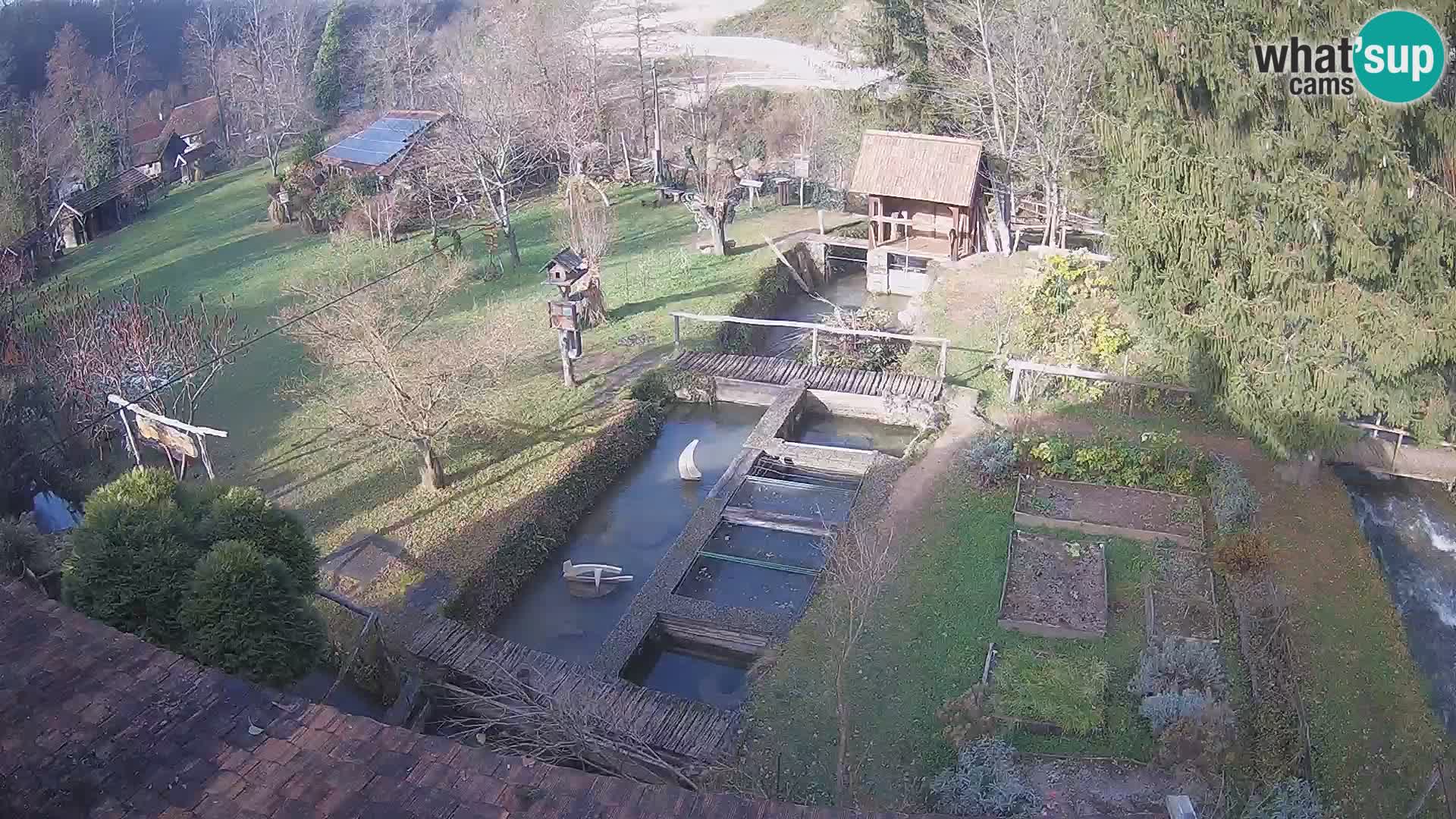 Spletna kamera v živo Rastoke – reka Slunjčica – Hrvaška