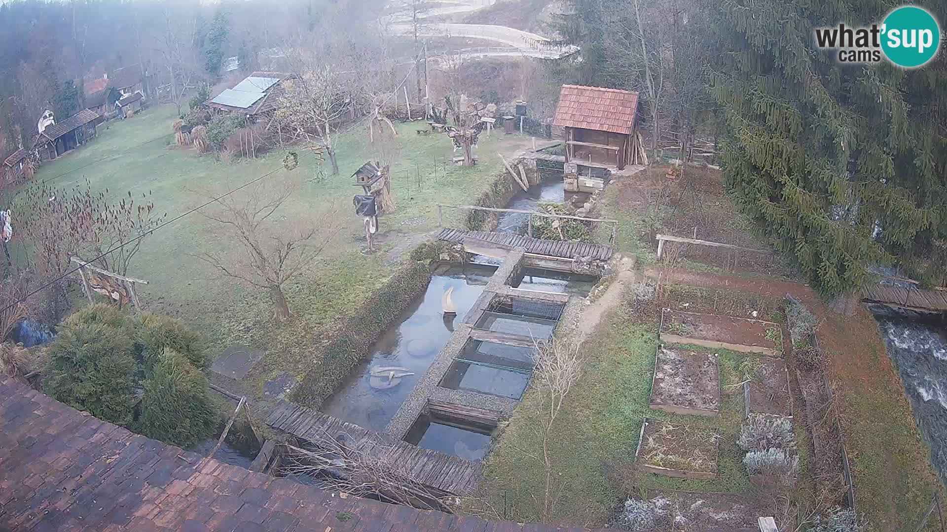 Spletna kamera v živo Rastoke – reka Slunjčica – Hrvaška