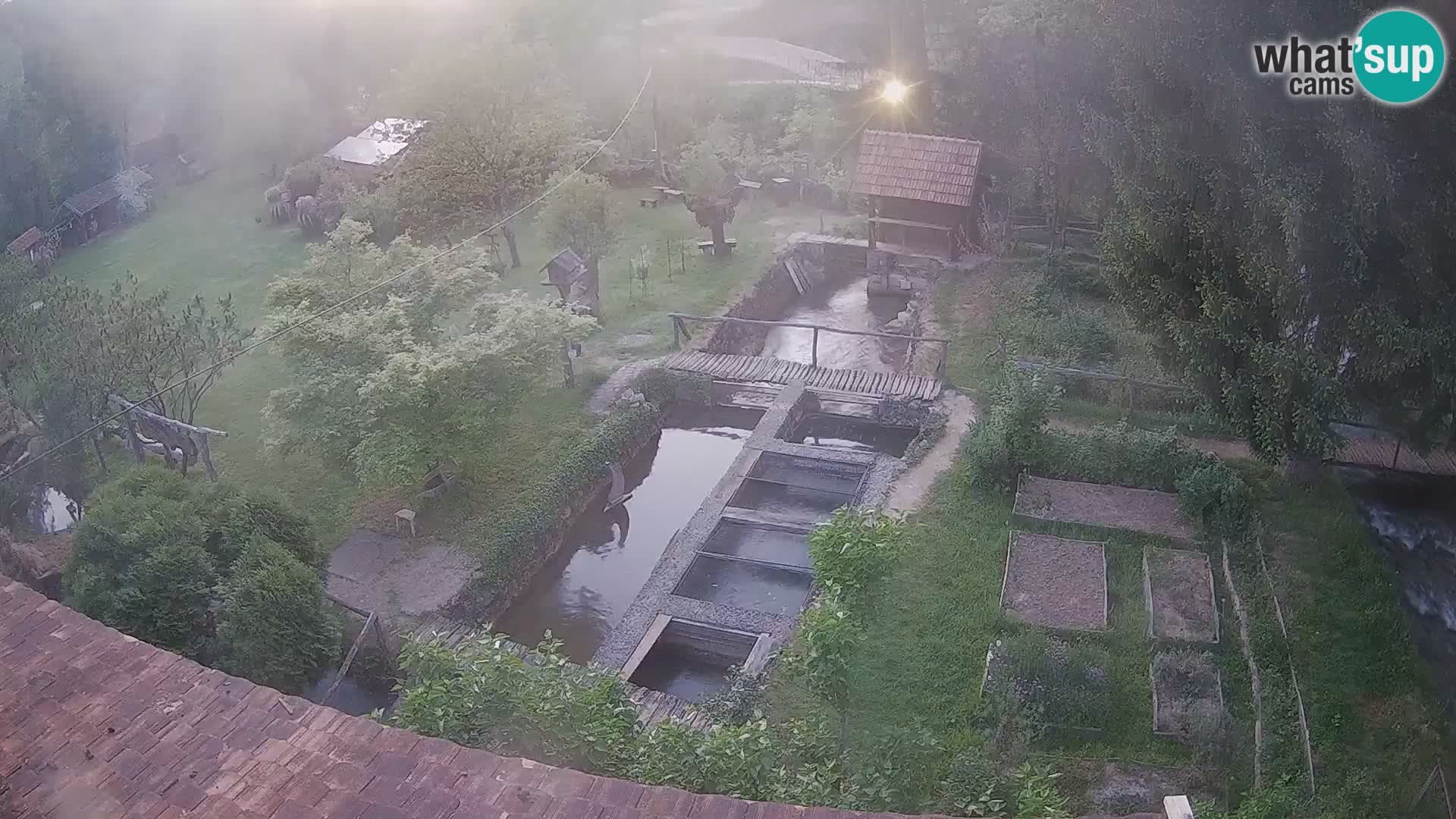 Spletna kamera v živo Rastoke – reka Slunjčica – Hrvaška