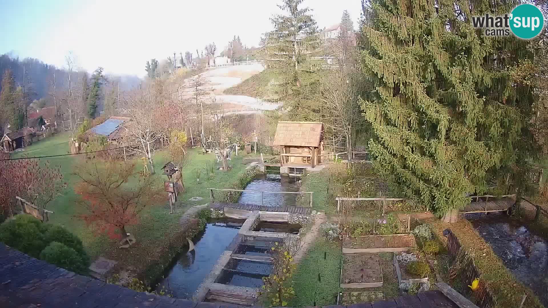 Spletna kamera v živo Rastoke – reka Slunjčica – Hrvaška