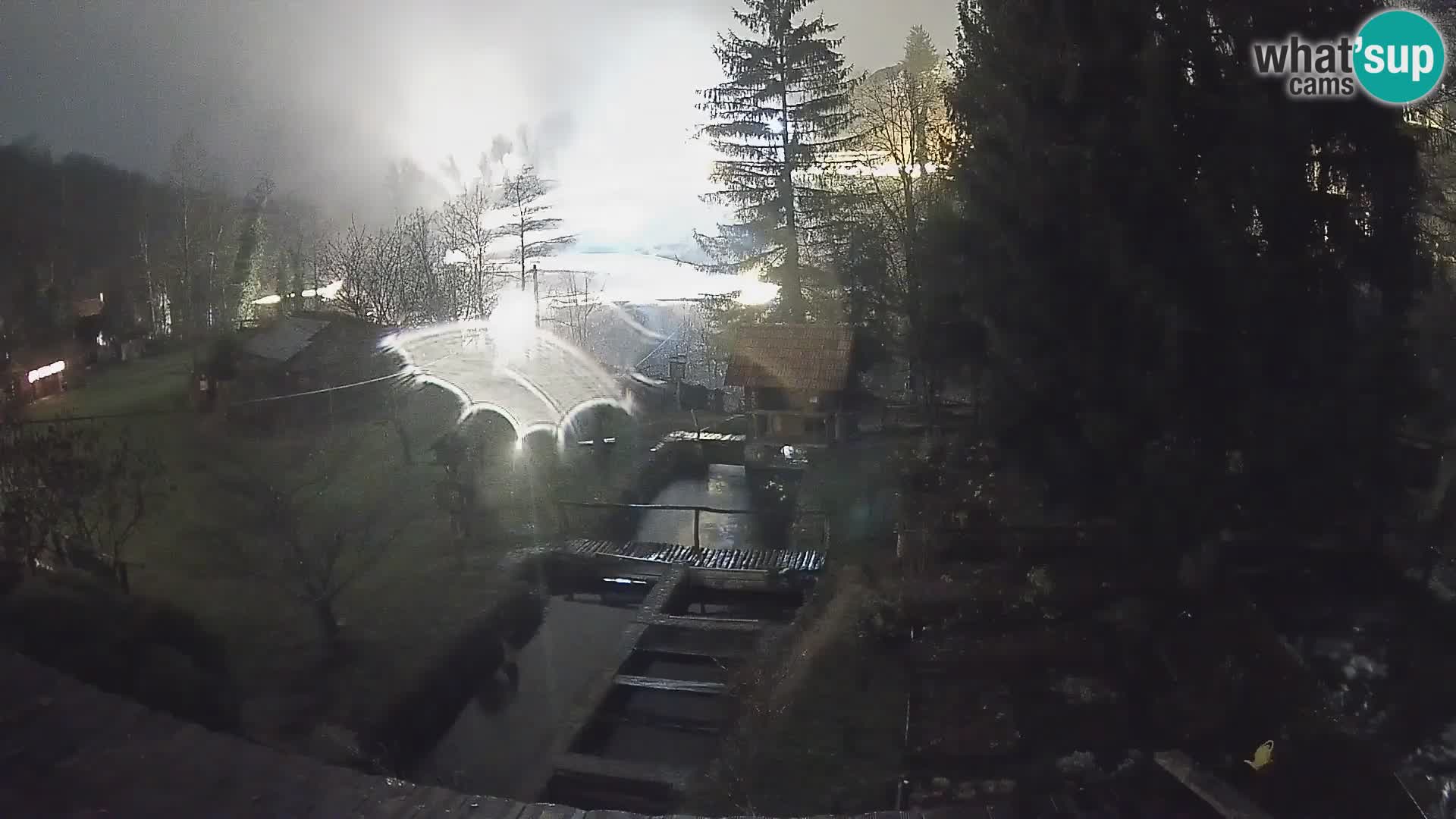 Spletna kamera v živo Rastoke – reka Slunjčica – Hrvaška